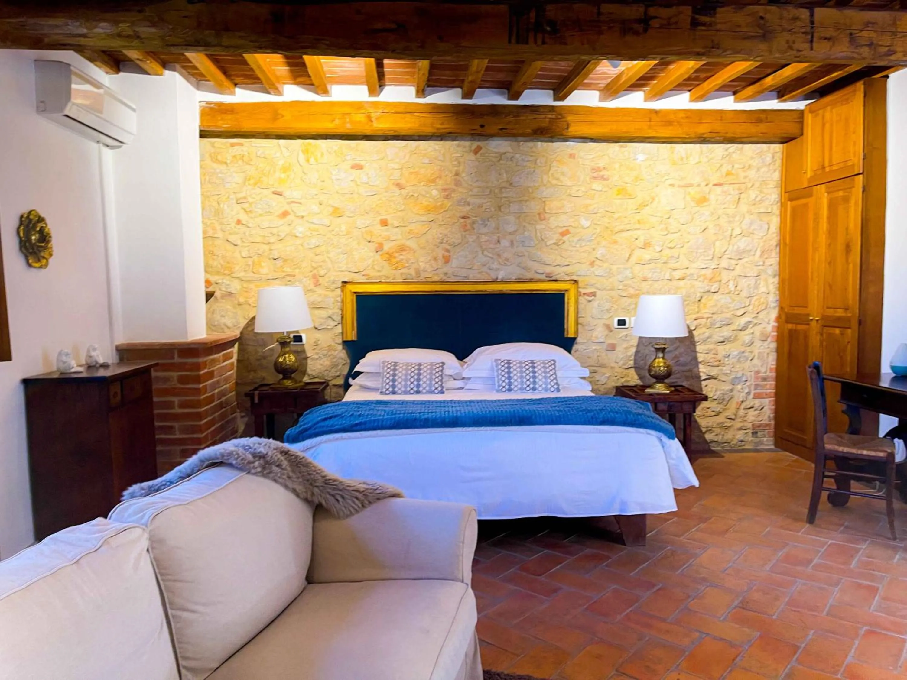 Bedroom, Bed in LaChiusa Tuscany