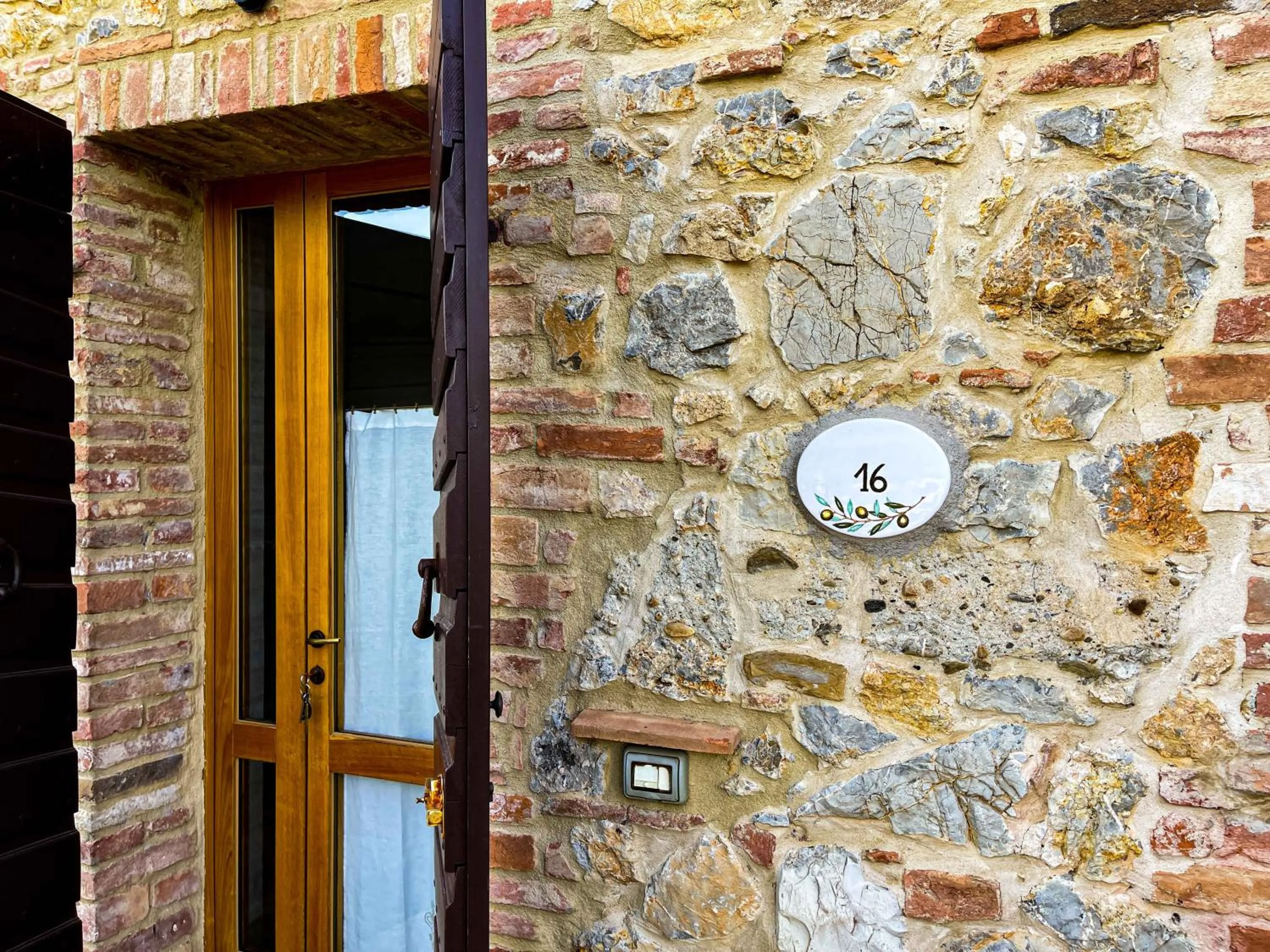 Facade/entrance in LaChiusa Tuscany