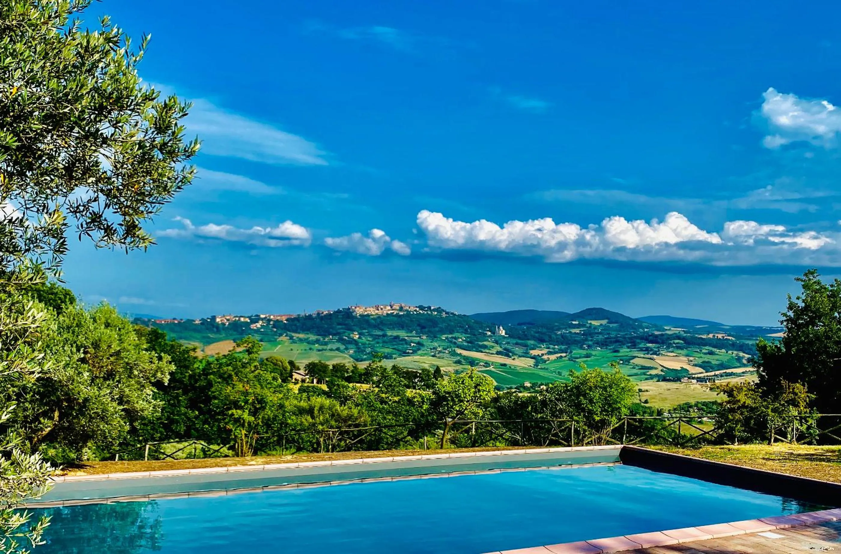 Pool view in LaChiusa Tuscany