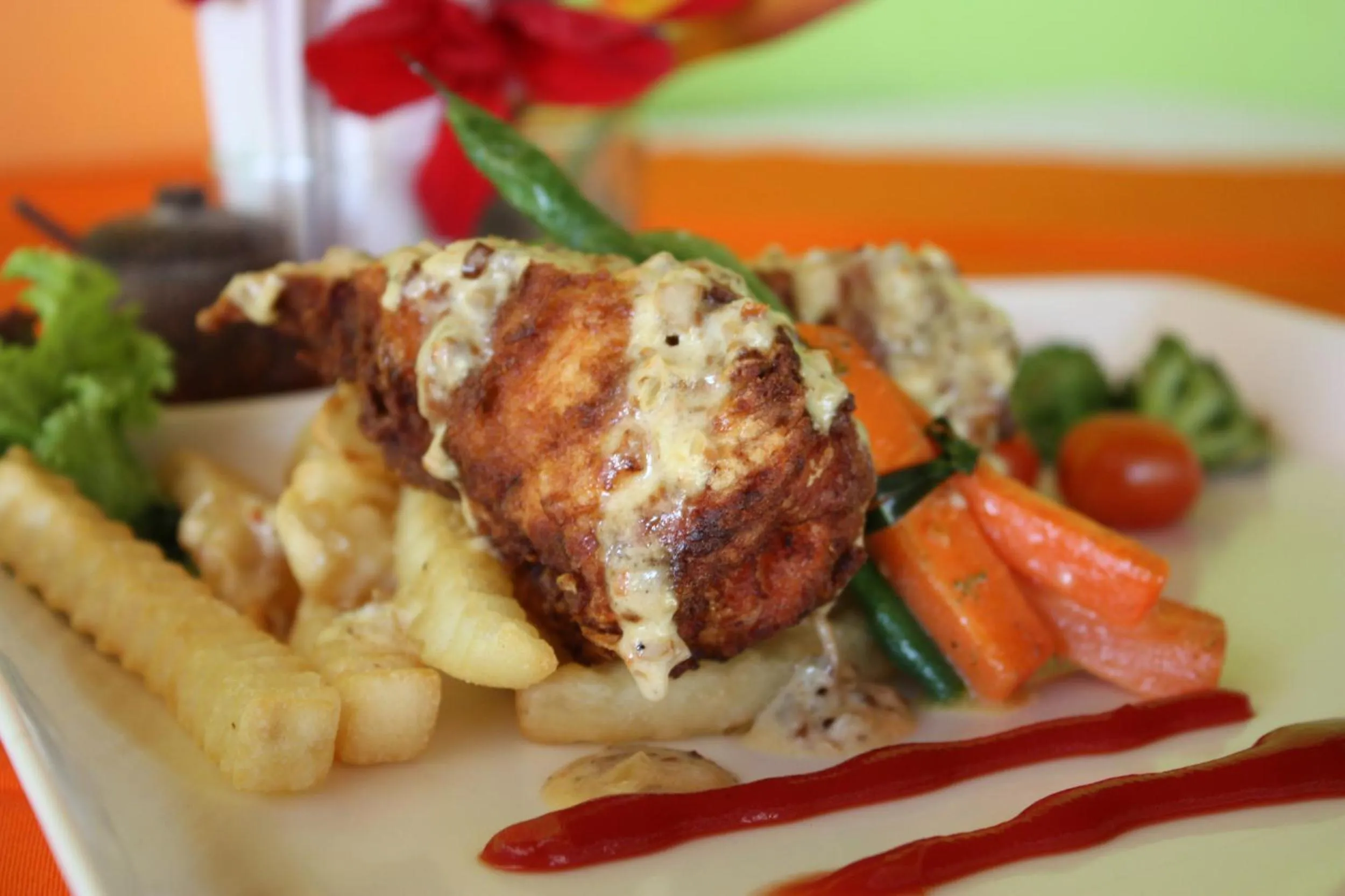 Restaurant/places to eat in Grand Sinar Indah