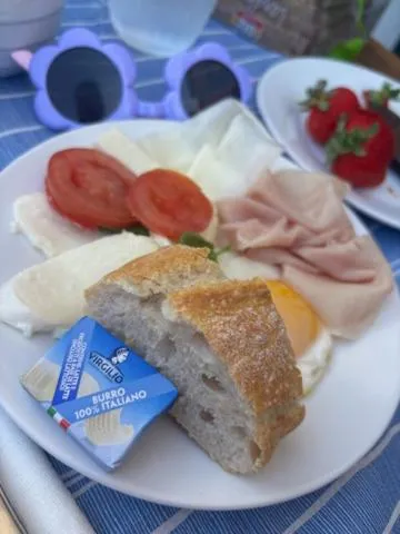 Breakfast in Hotel Villa Del Parco