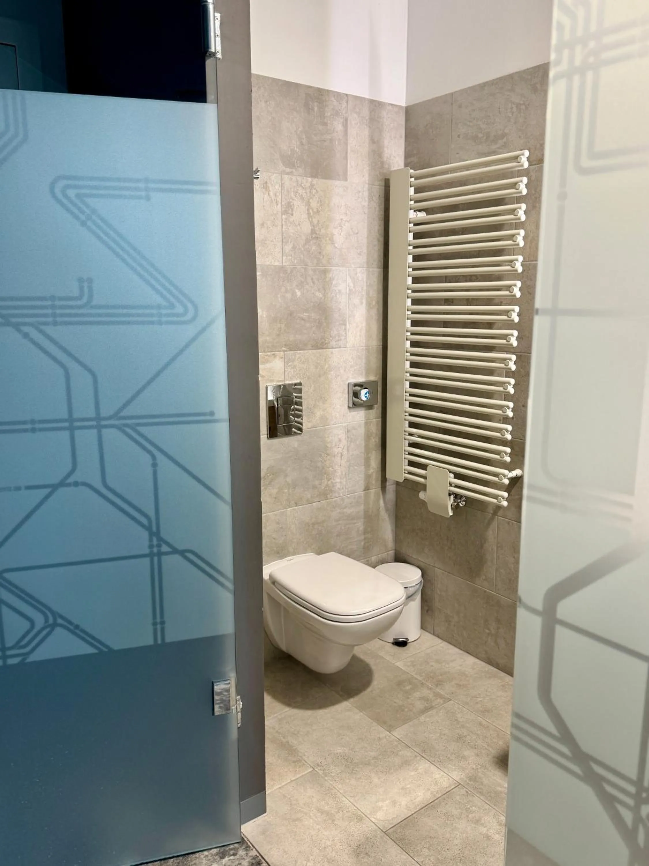 Toilet in ibis Styles Warszawa City