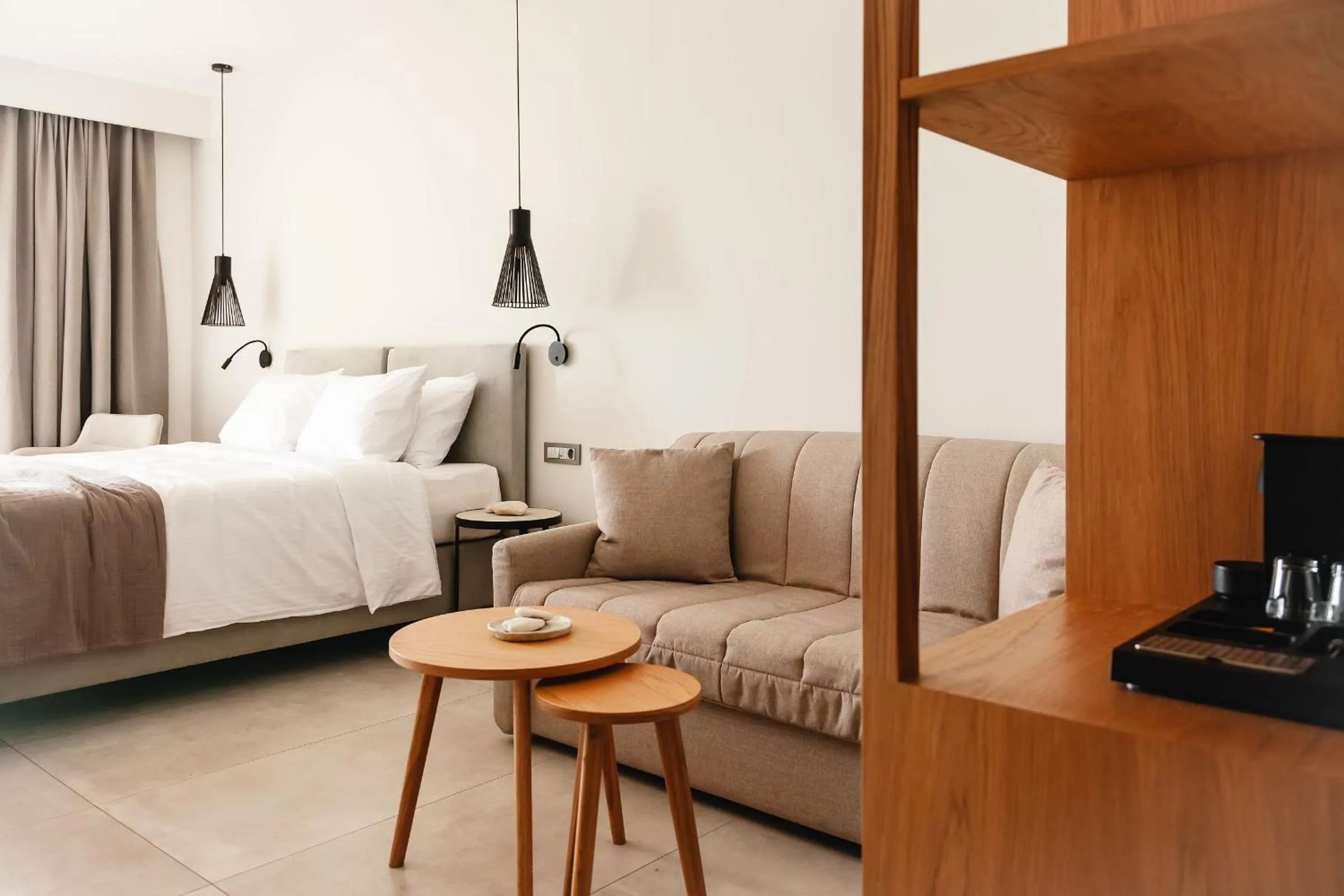 Coffee/tea facilities, Bed in Batis Aero Beachfront Wellbeing Hotel