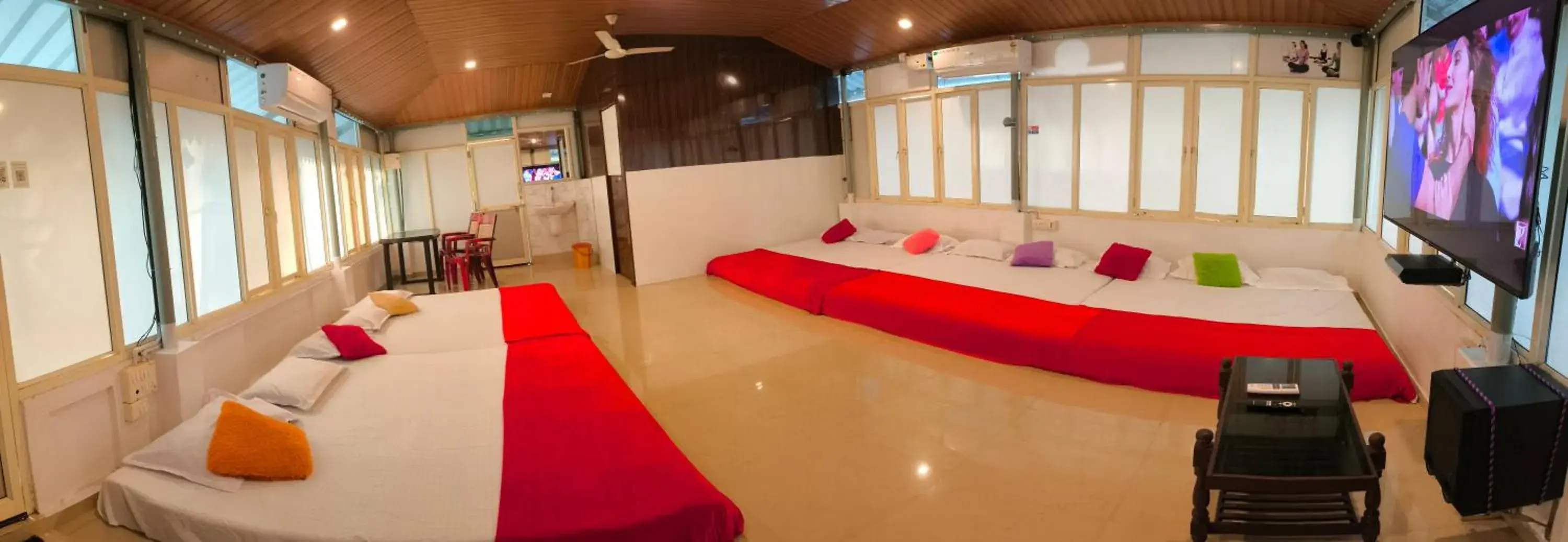 10-Bed Mixed Dormitory Room in Blue Birds Homestay 10-Bed Mixed Dormitory Room in Blue Birds Homestay