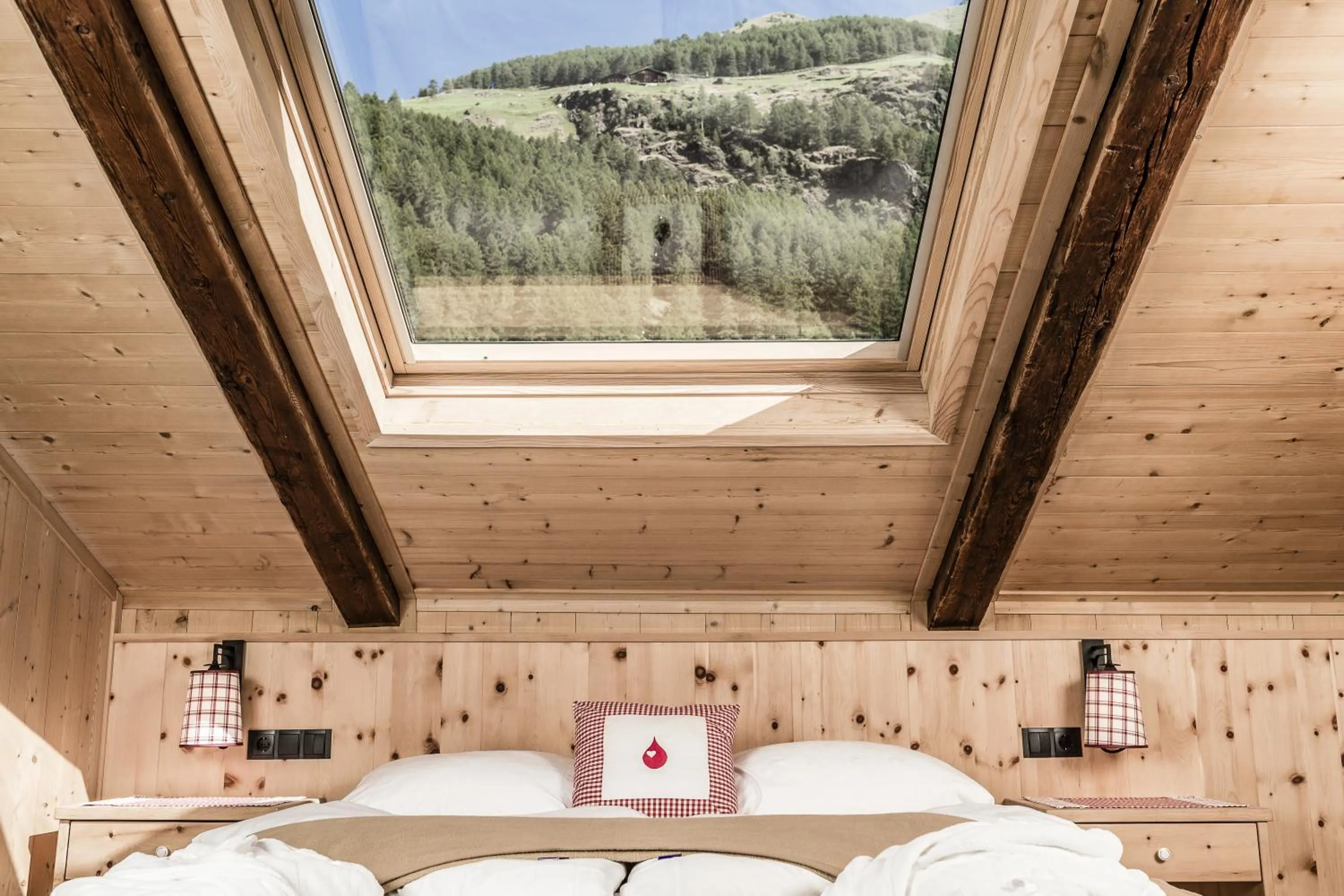 View (from property/room), Bed in Hotel Oberraindlhof