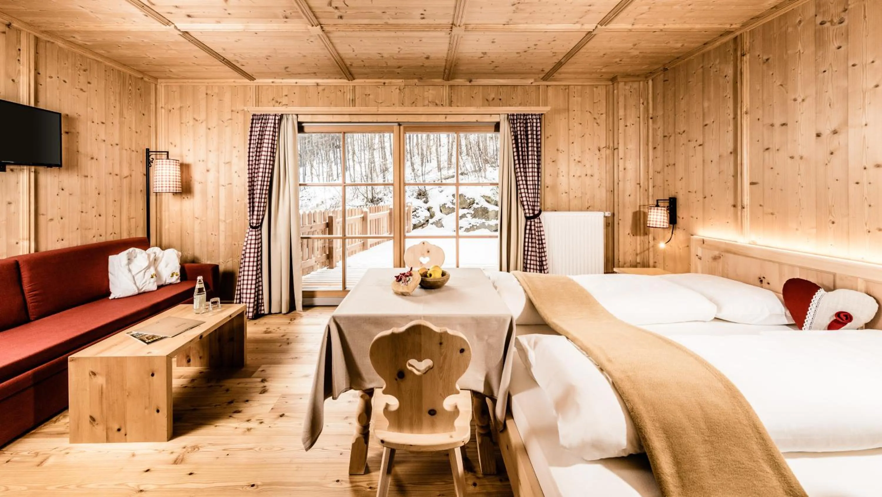 Photo of the whole room, Bed in Hotel Oberraindlhof