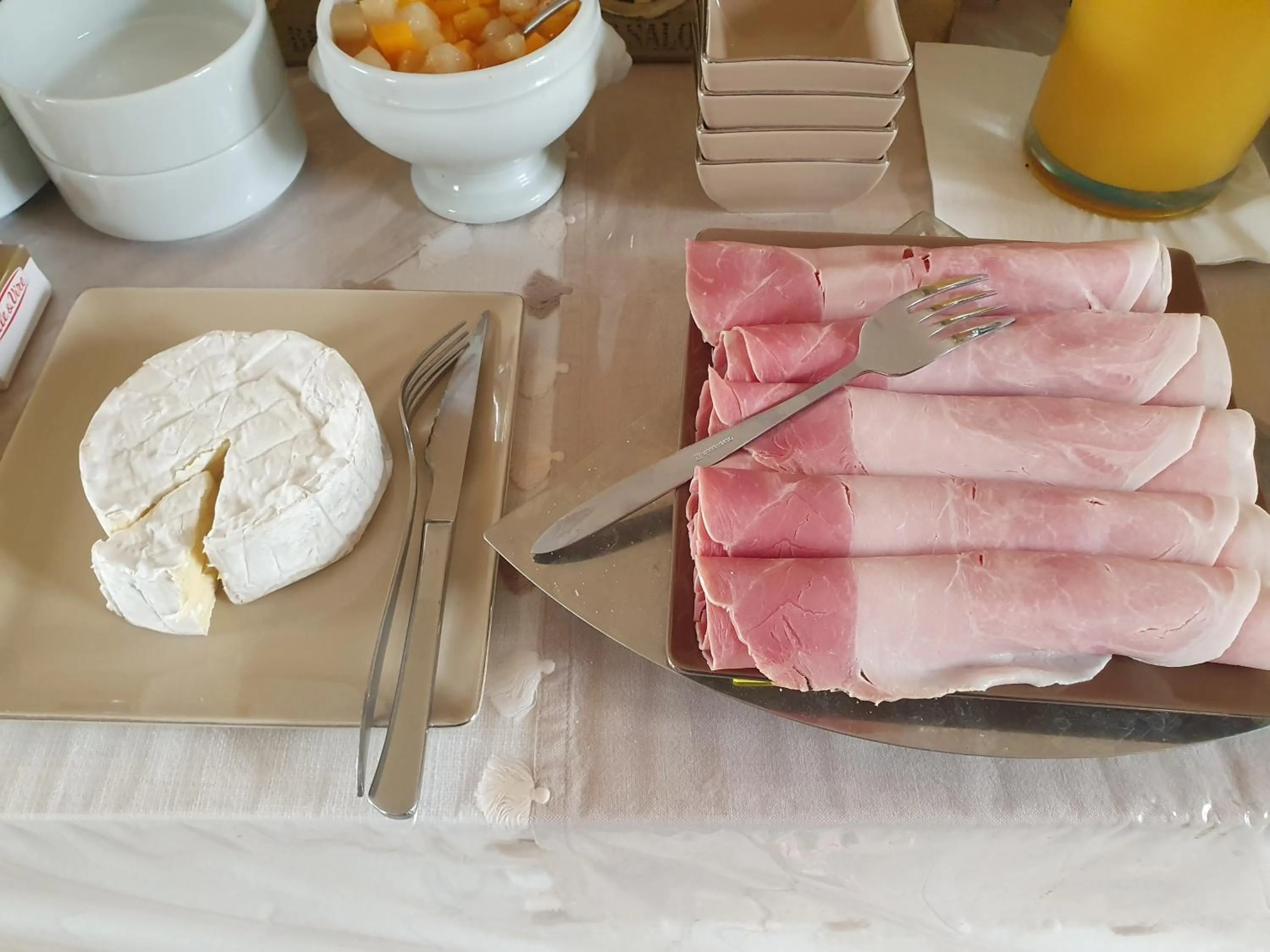 Breakfast in Chambres du logis De La Mare Du Parc
