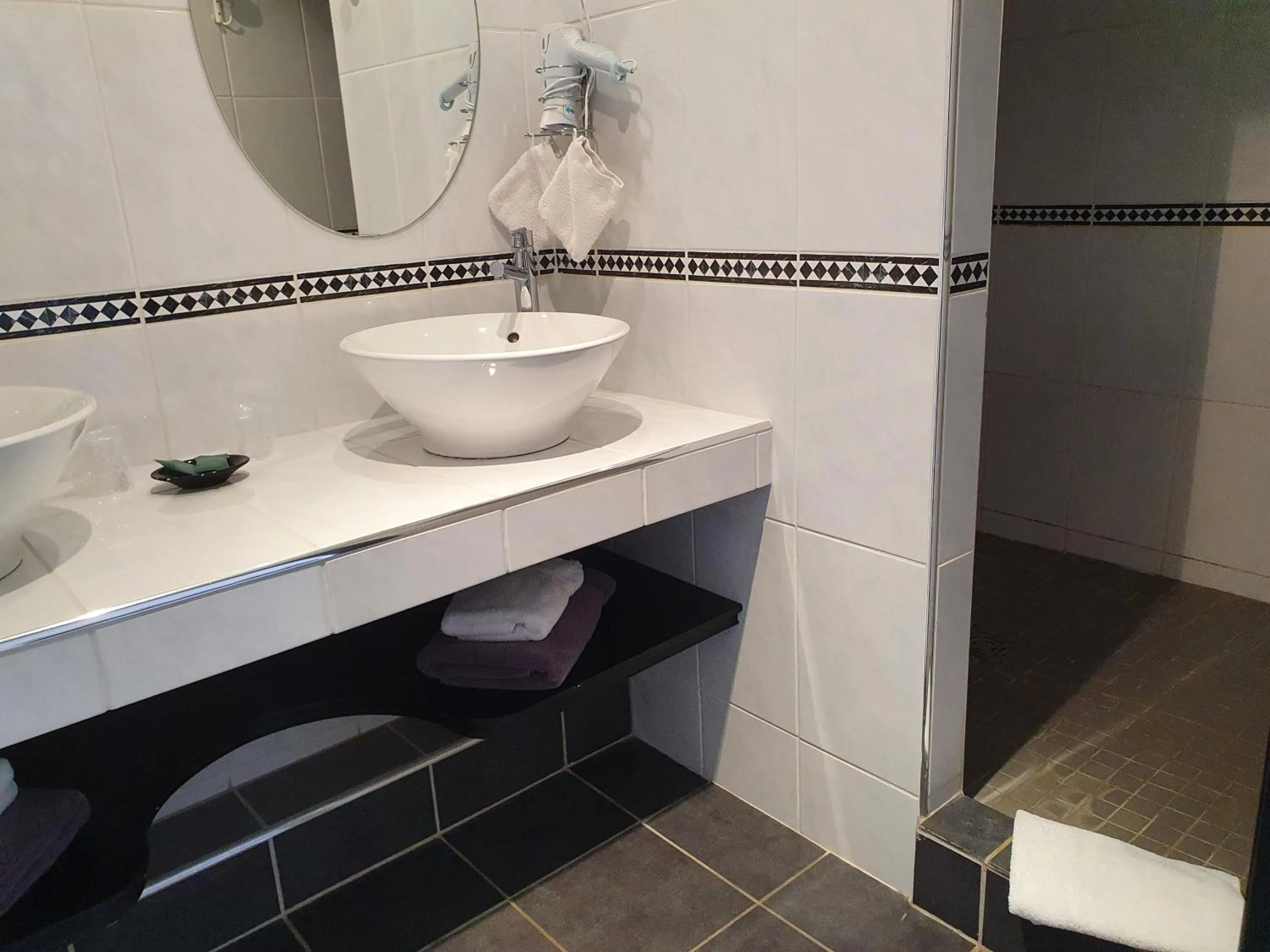 Bathroom in Chambres du logis De La Mare Du Parc