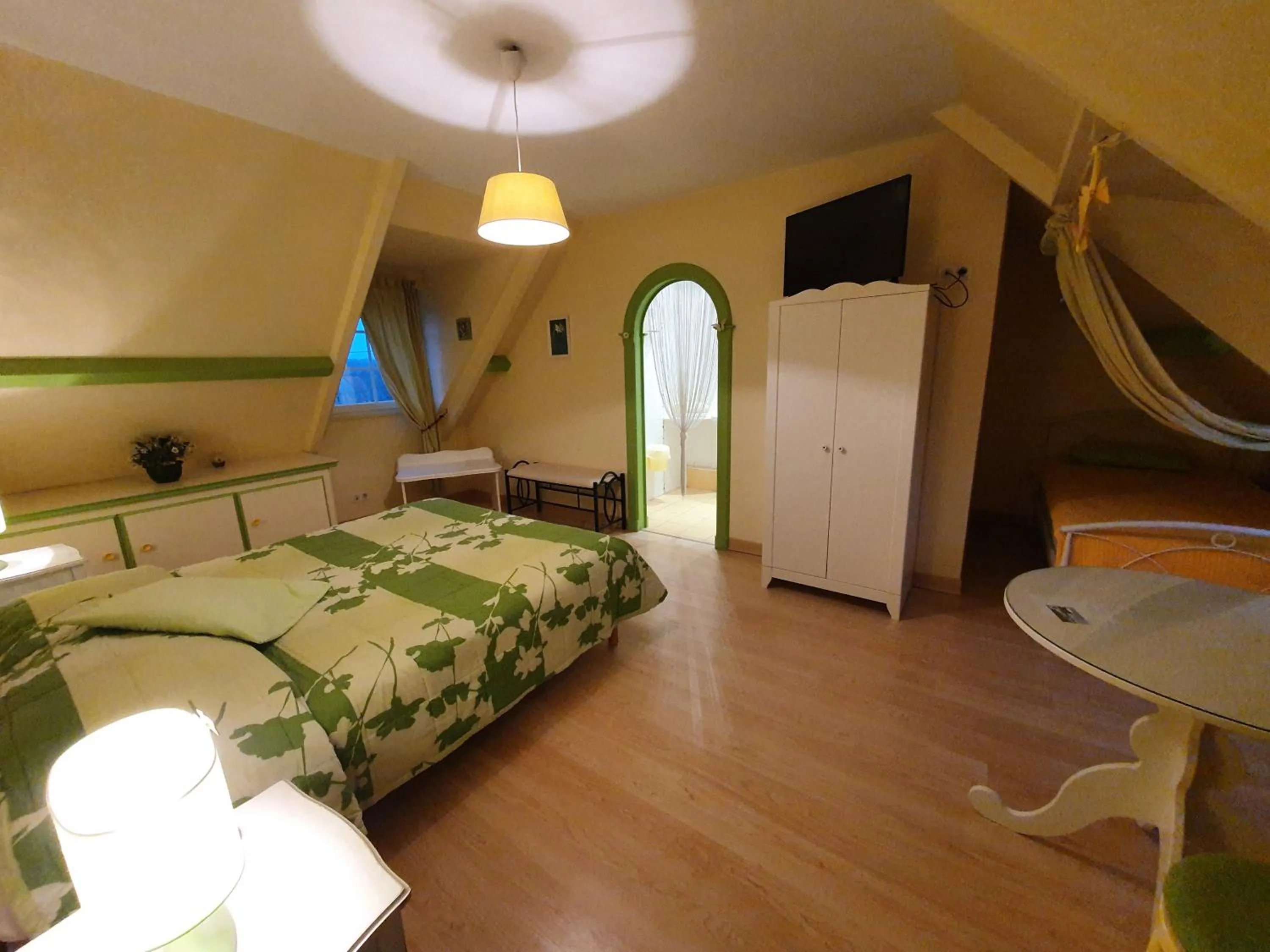 Photo of the whole room, Bed in Chambres du logis De La Mare Du Parc