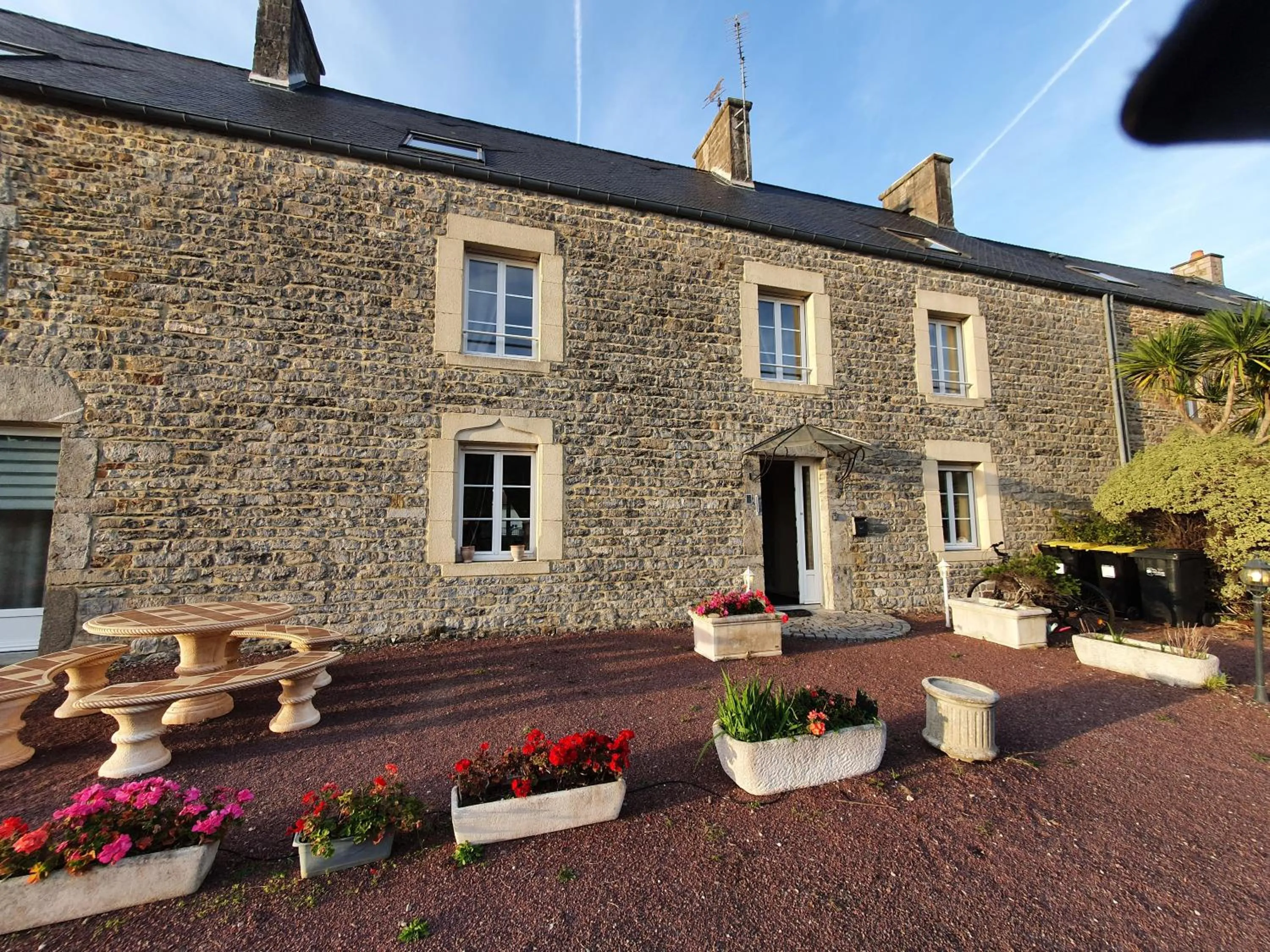Property building in Chambres du logis De La Mare Du Parc
