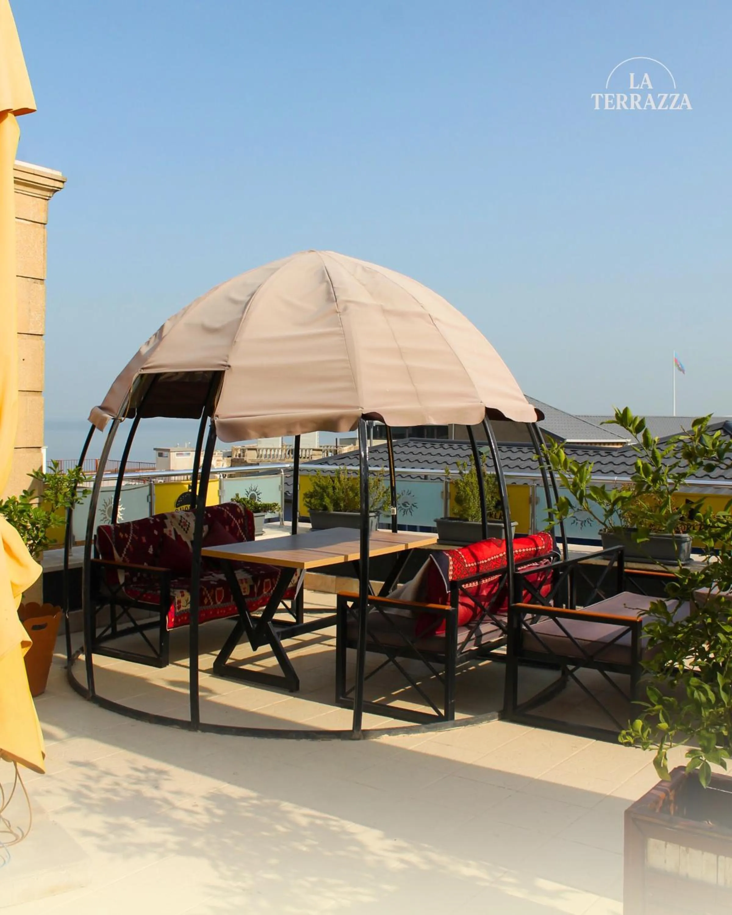 Restaurant/places to eat in Atropat Old City Hotel