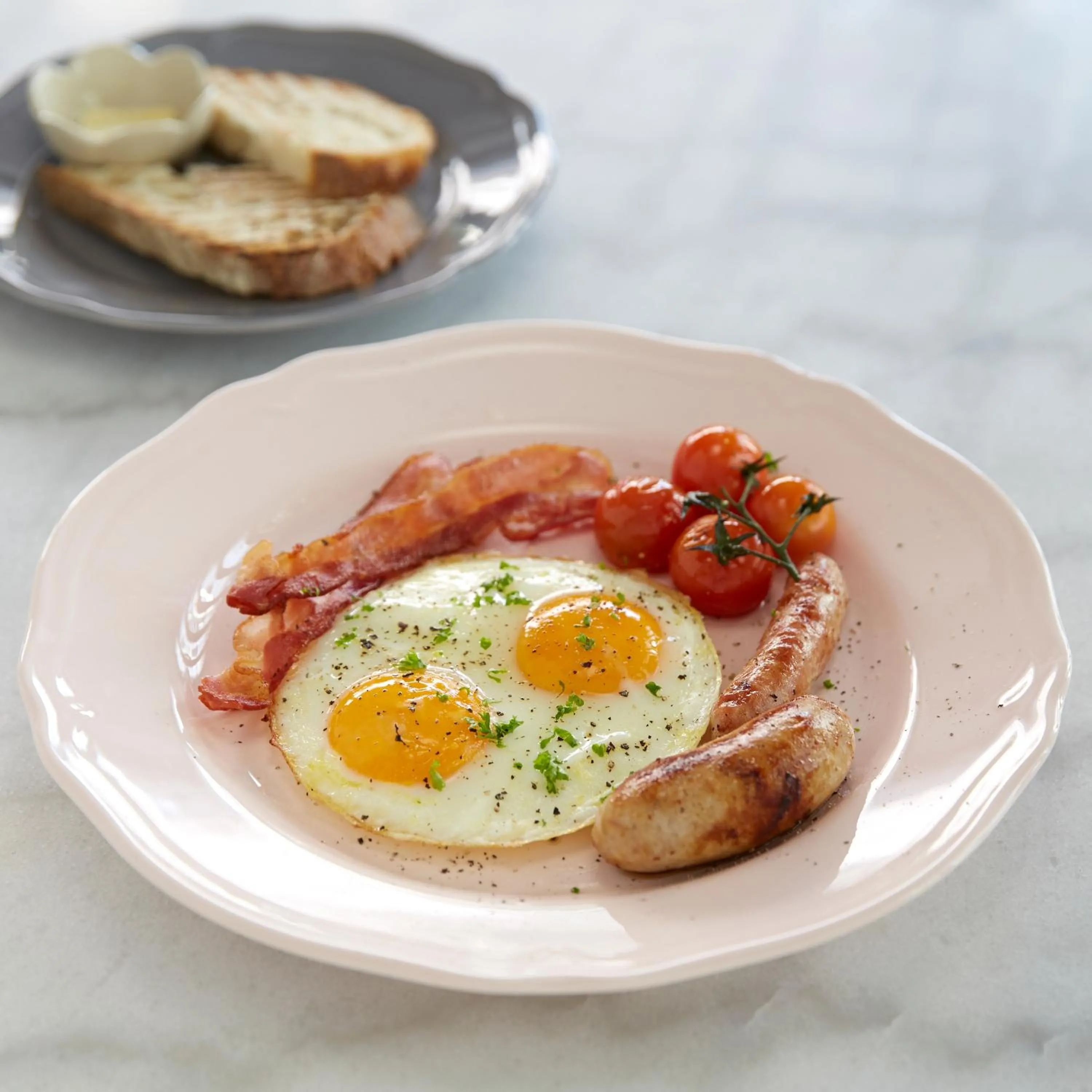 Restaurant/places to eat in Nandha Hotel