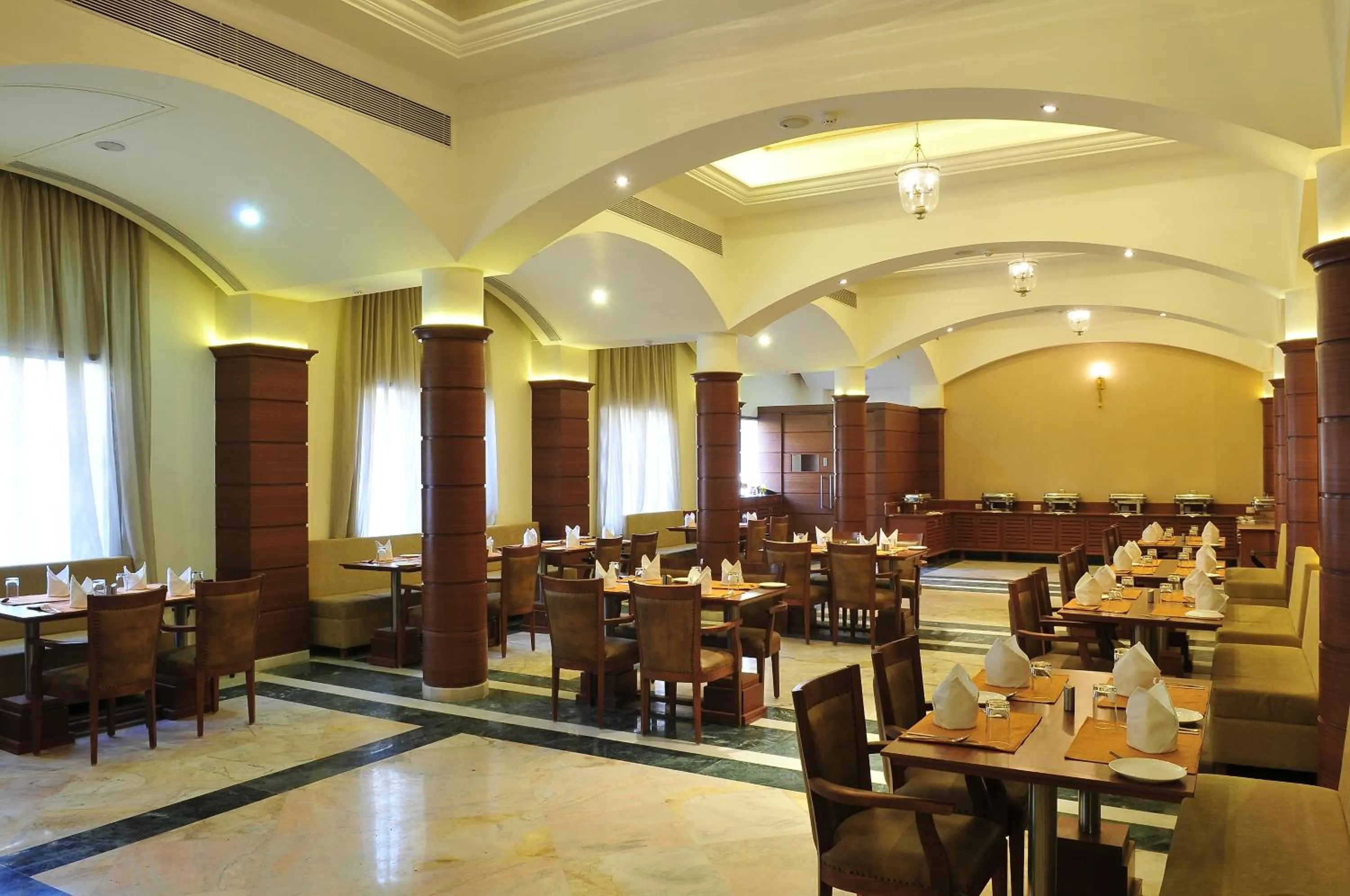 Restaurant/places to eat in Cambay Resort, Udaipur