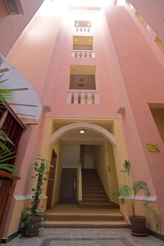 Facade/entrance in Hotel Vila Ružica- glavna zgrada i depandanse