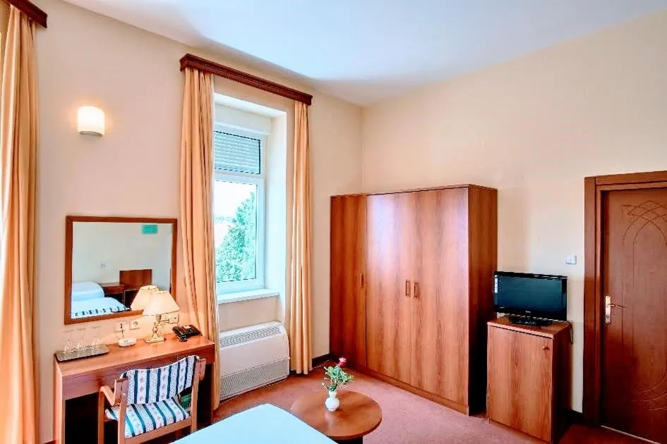 Bed in Hotel Vila Ružica- glavna zgrada i depandanse