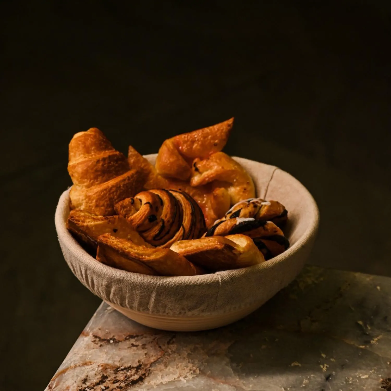 Restaurant/places to eat in Hotel Amar