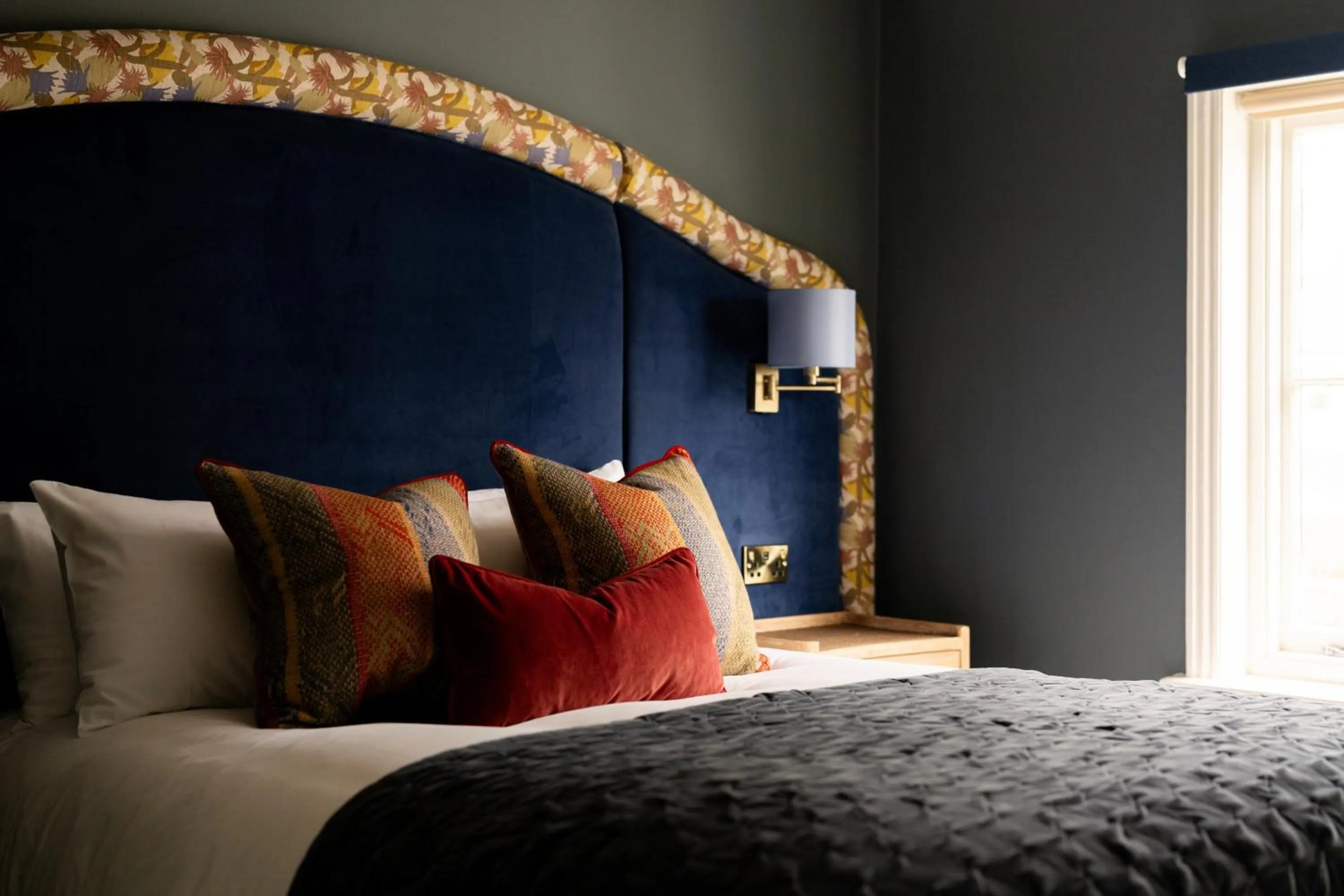 Bed in Bel and The Dragon-Cookham
