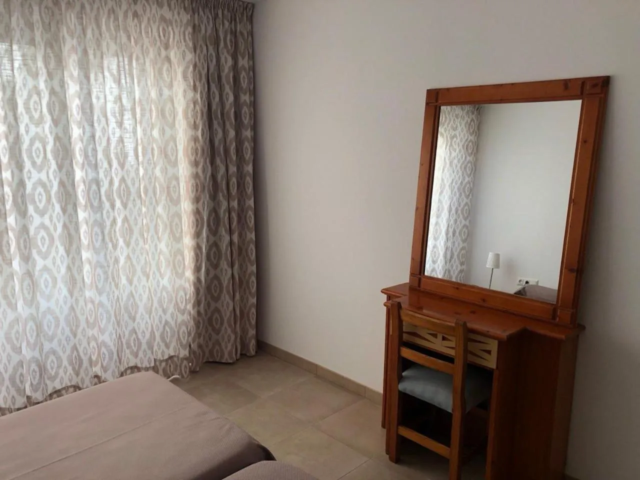 Photo of the whole room in Hotel Alfonso