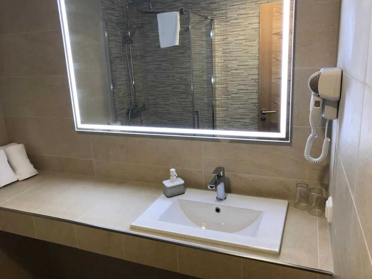 Bathroom in Hotel Alfonso