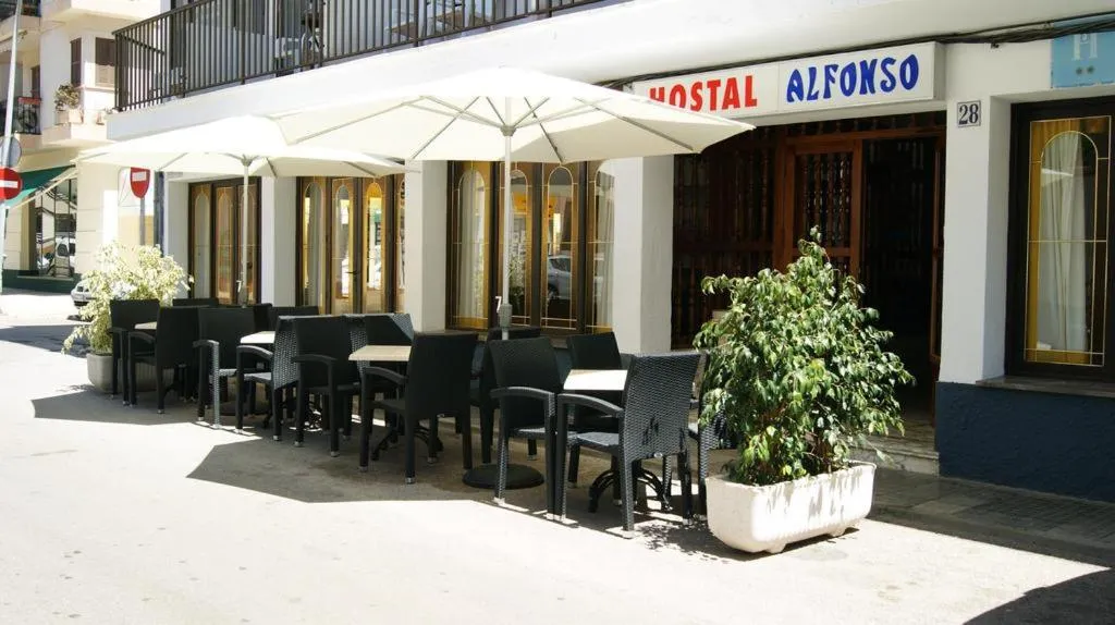 Restaurant/places to eat in Hotel Alfonso
