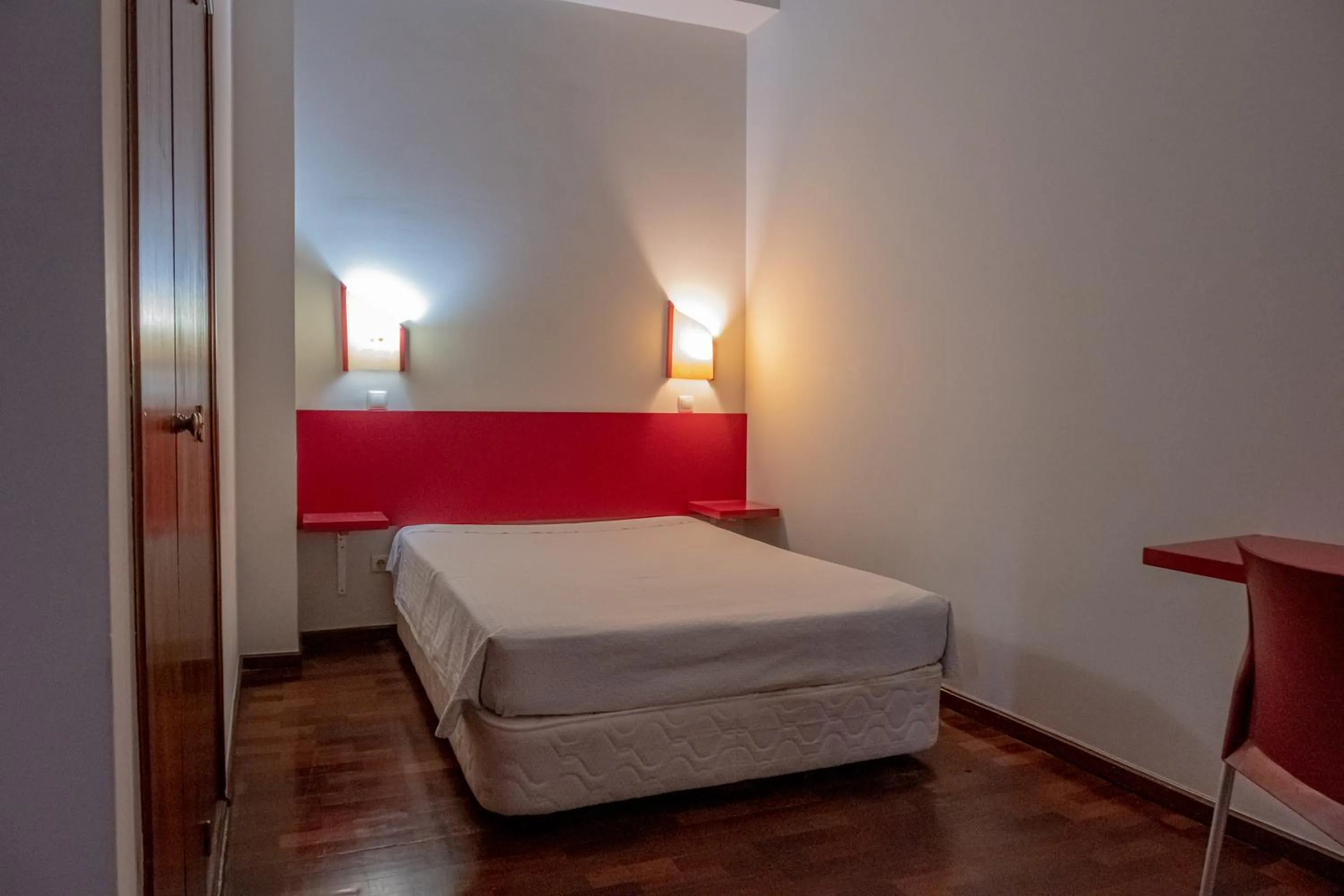 Bathroom, Bed in Residencial Chafariz /Queimada