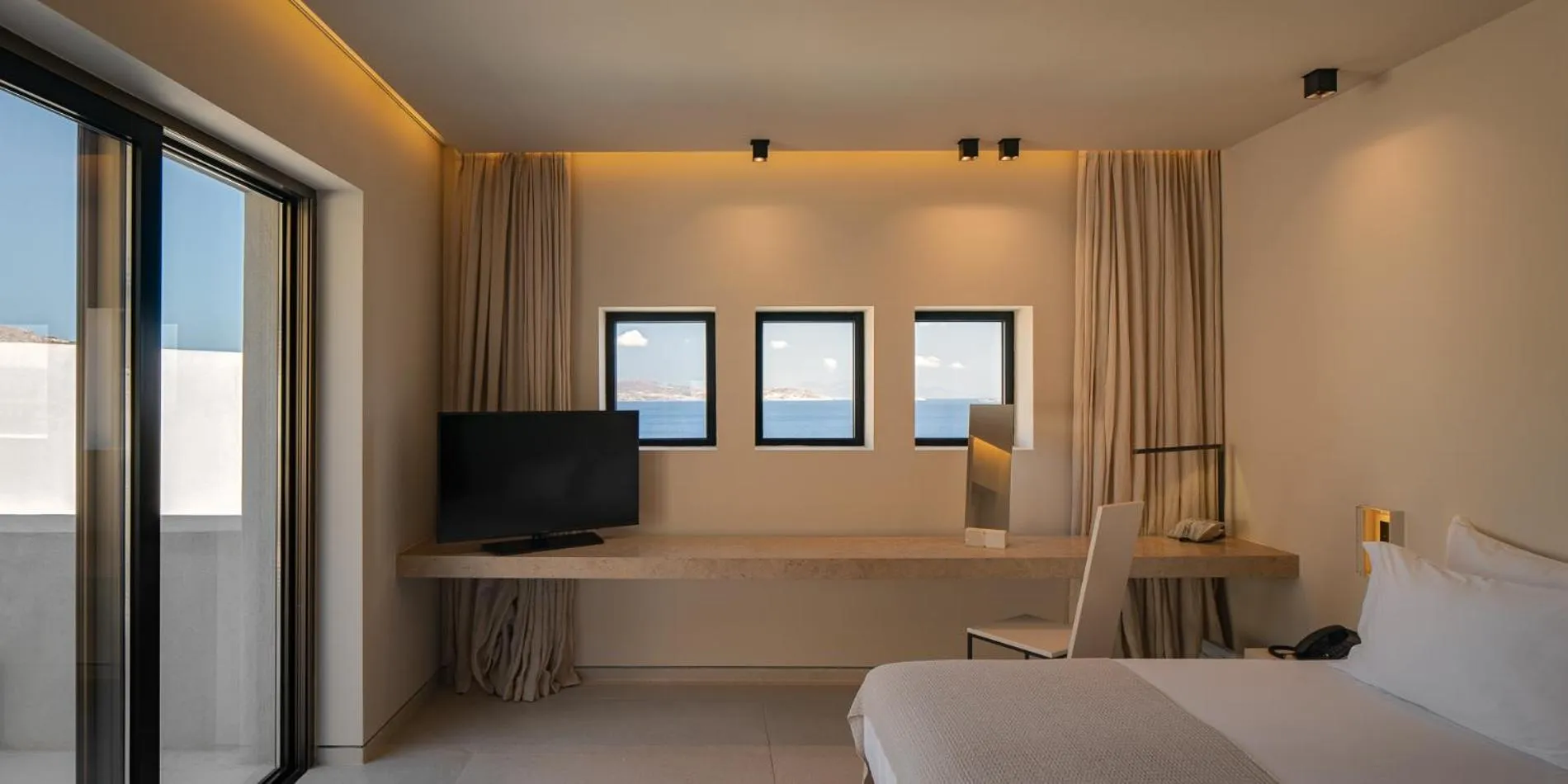 Bedroom, Bed in Milos Cove