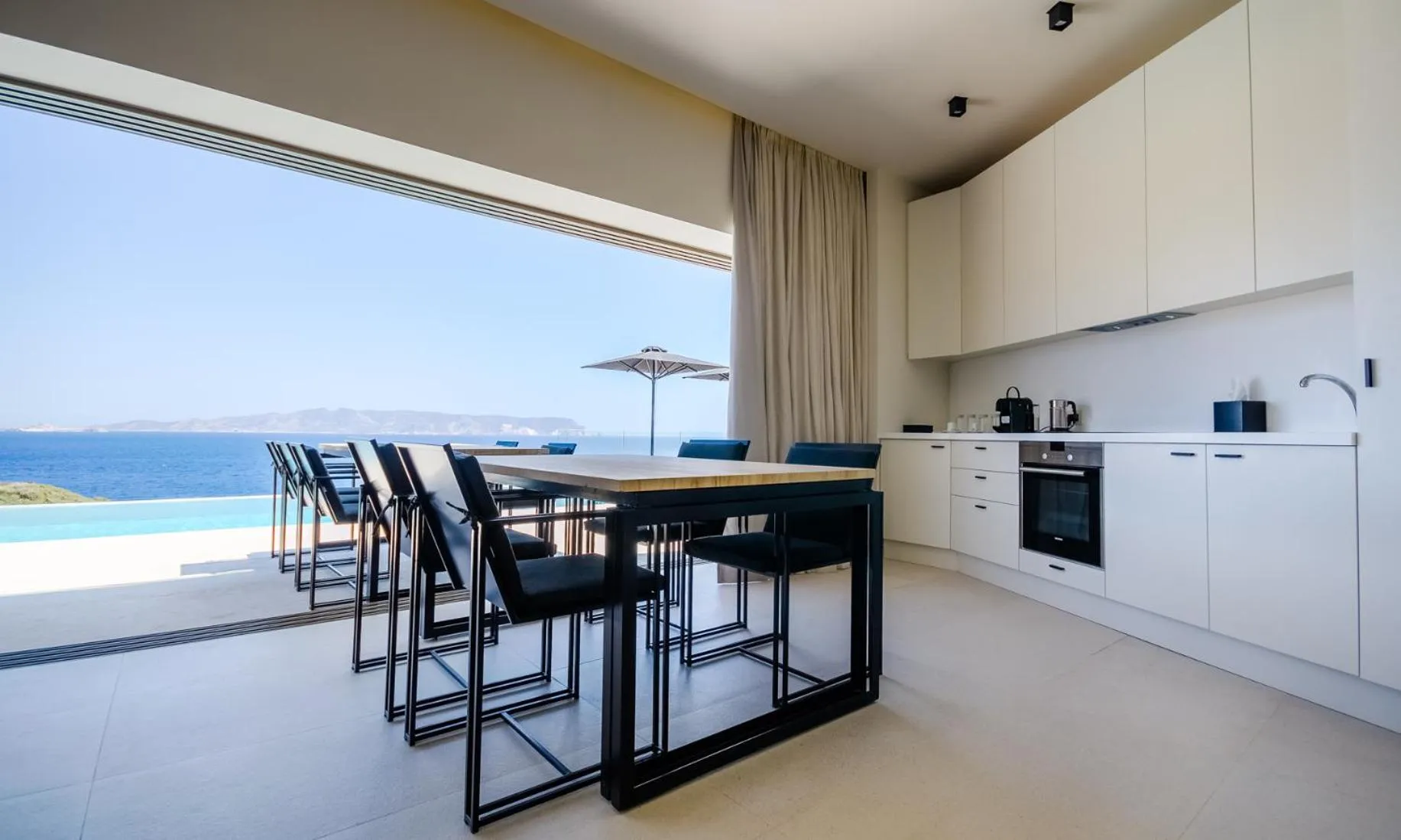 Kitchen or kitchenette in Milos Cove