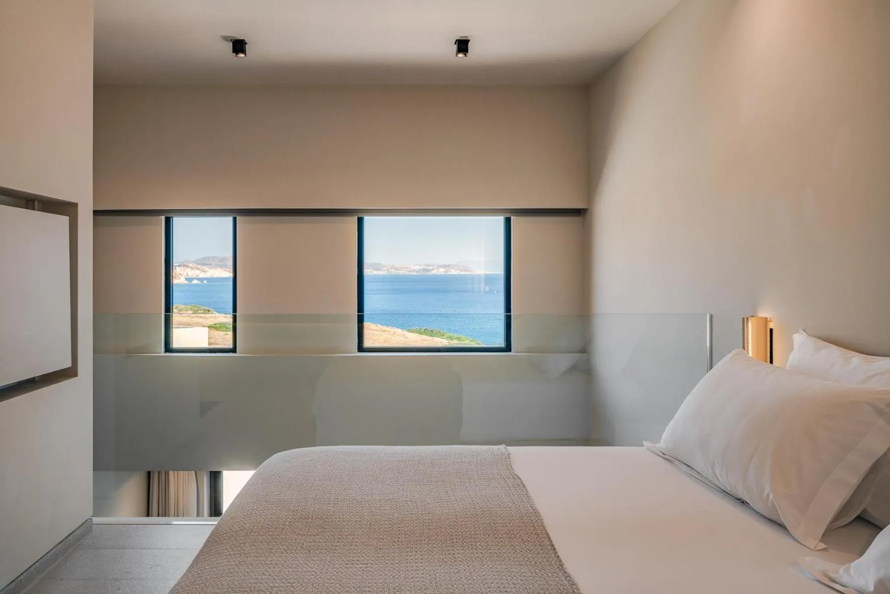 Bedroom, Bed in Milos Cove