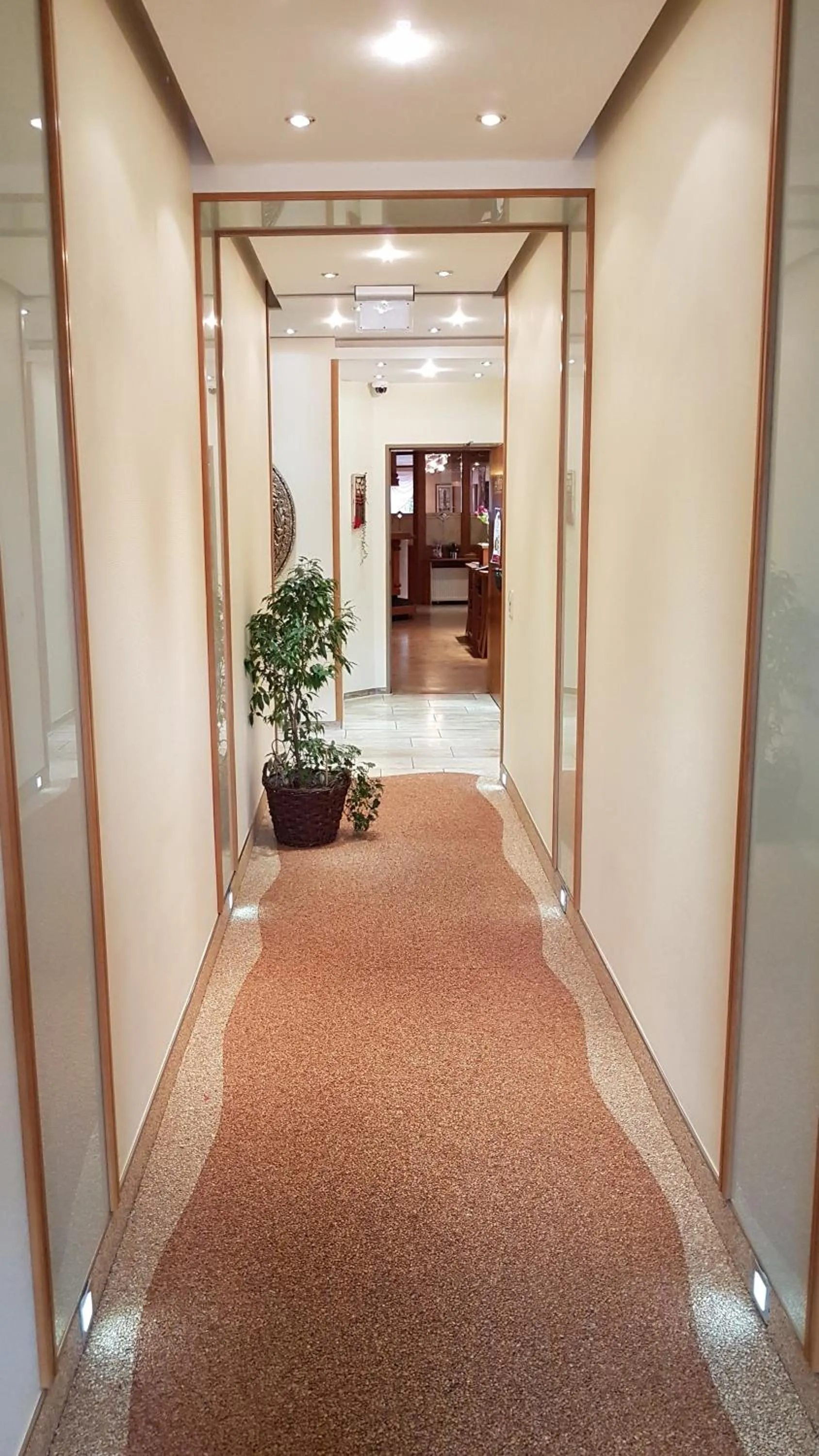 Restaurant/places to eat in Hotel Landhaus Feyen