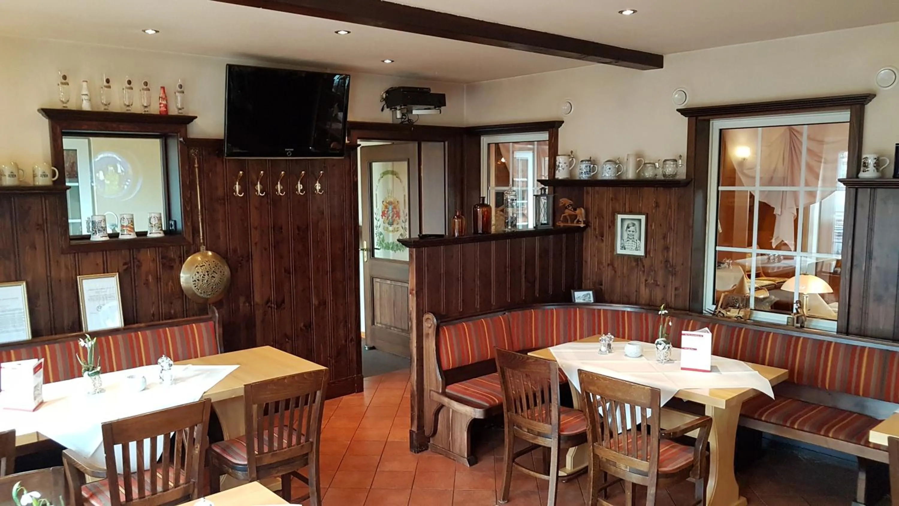 Restaurant/places to eat in Hotel Landhaus Feyen