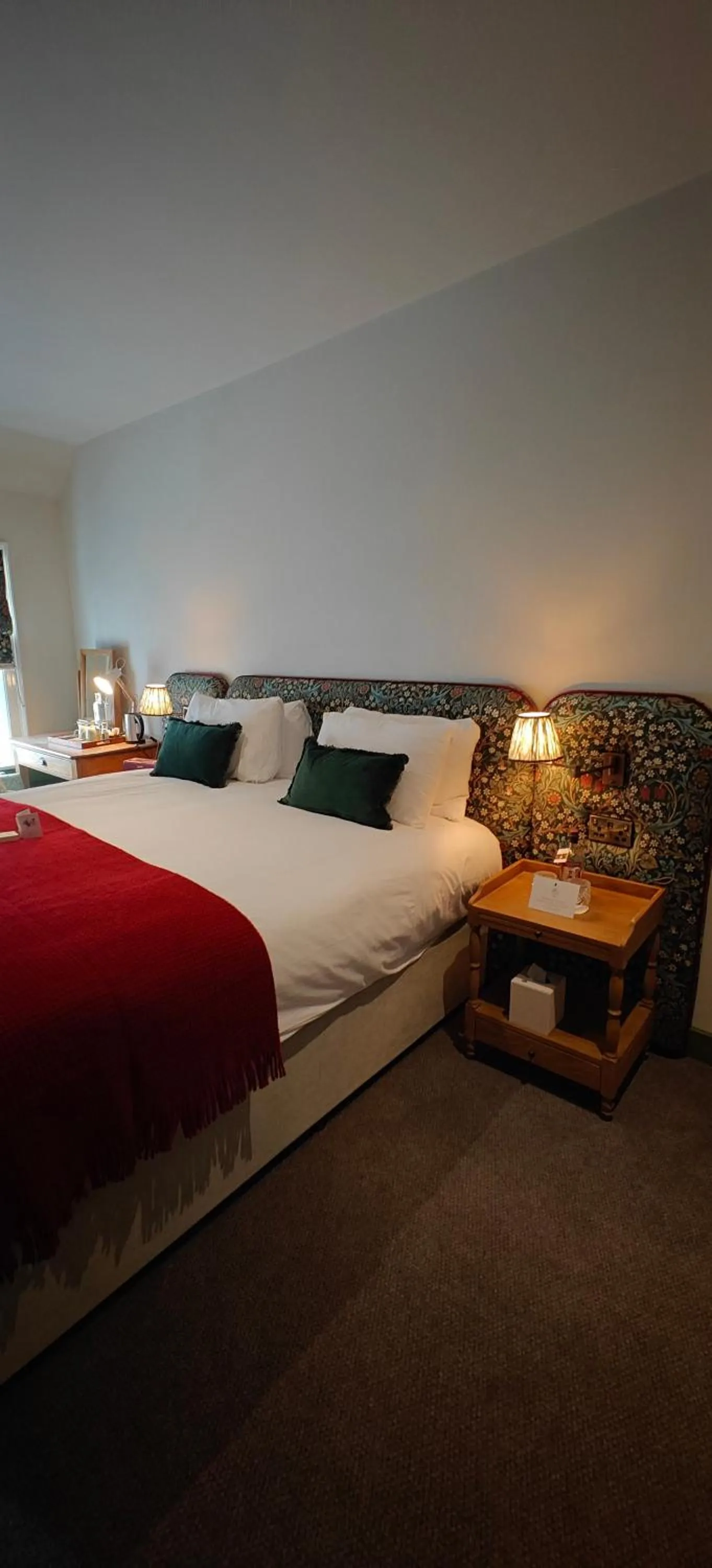 Bed in Bel and The Dragon-Odiham