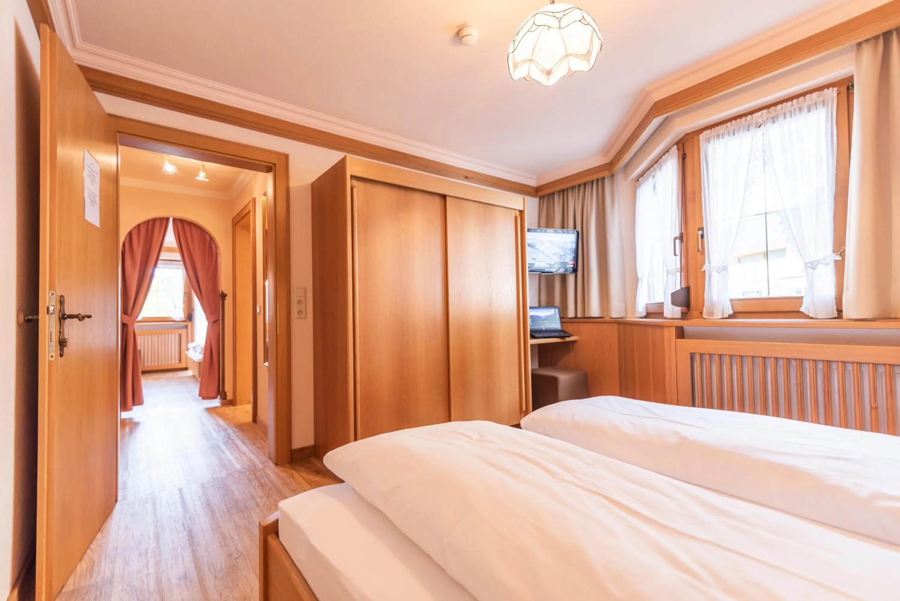 Bedroom, Bed in Hotel Garni Apart TINA