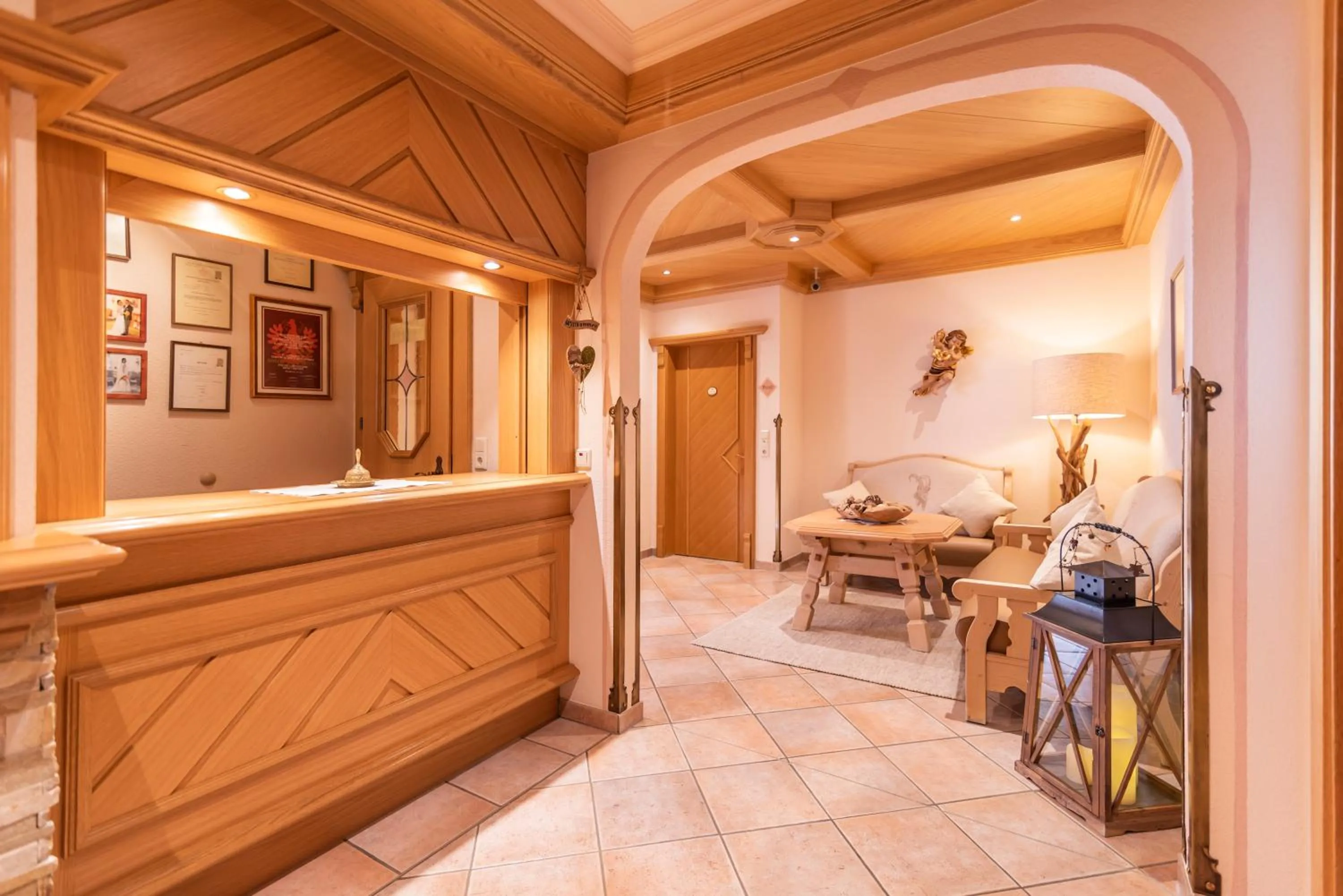 Lobby or reception in Hotel Garni Apart TINA