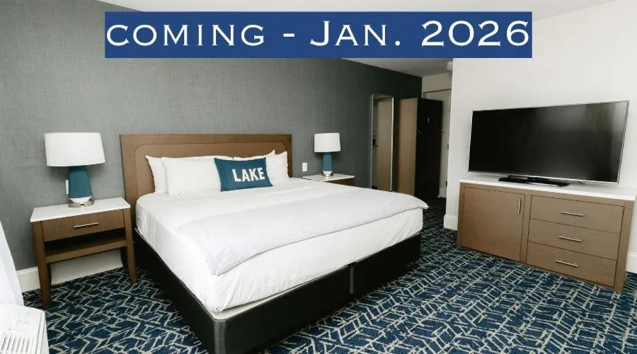 Bed in Mill Falls Resort Collection at the Lake