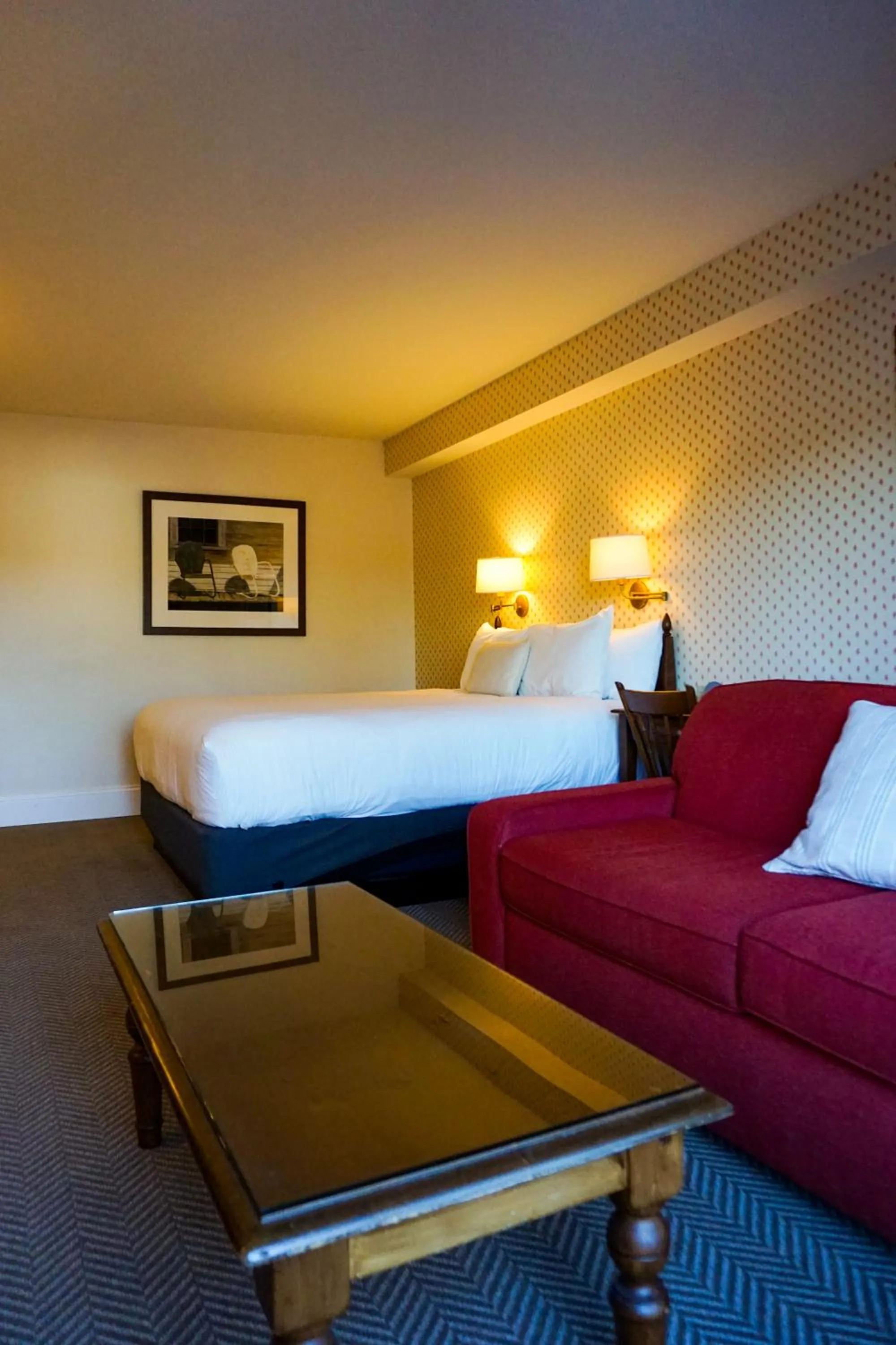 Bed in Mill Falls Resort Collection at the Lake