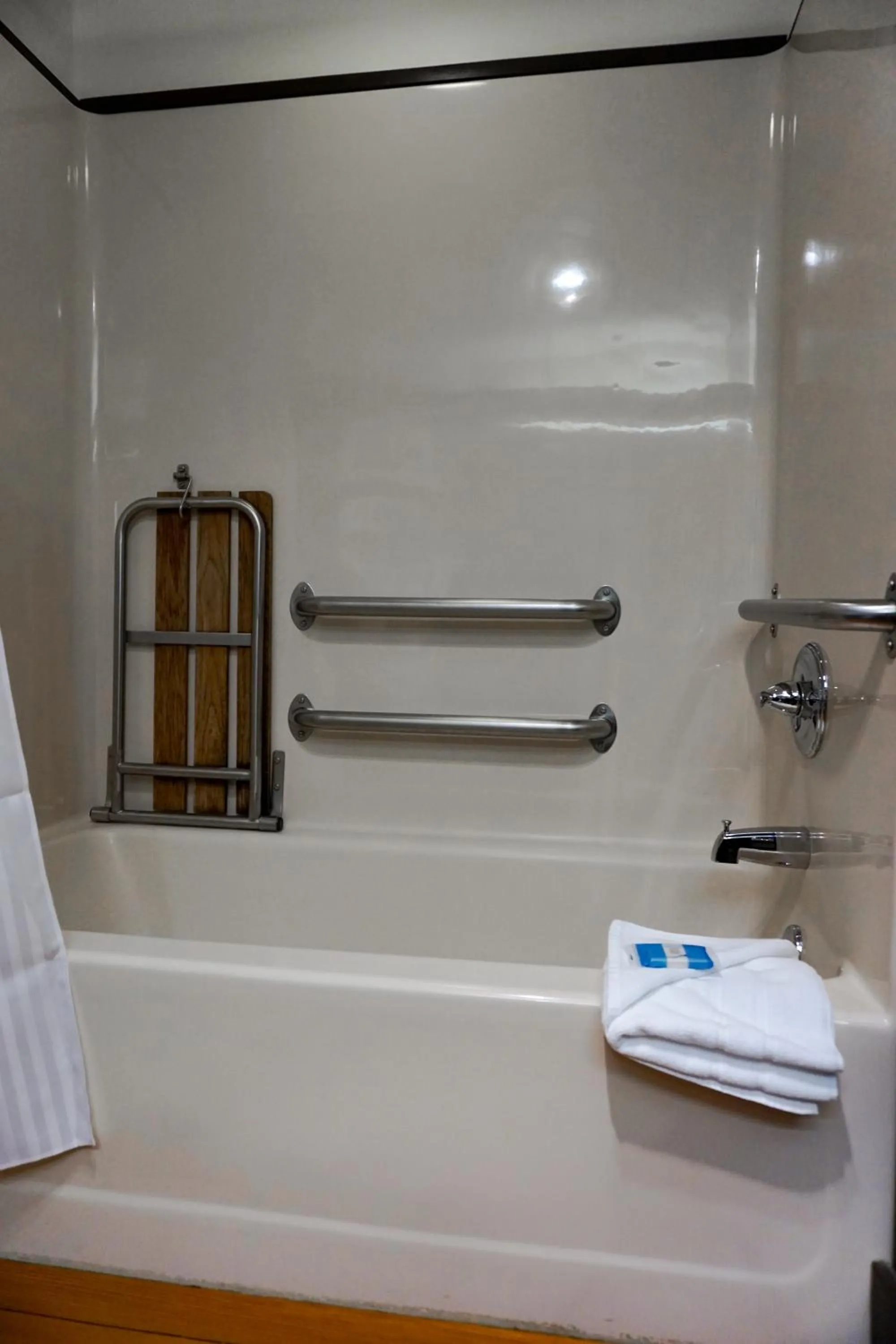 Shower in Mill Falls Resort Collection at the Lake