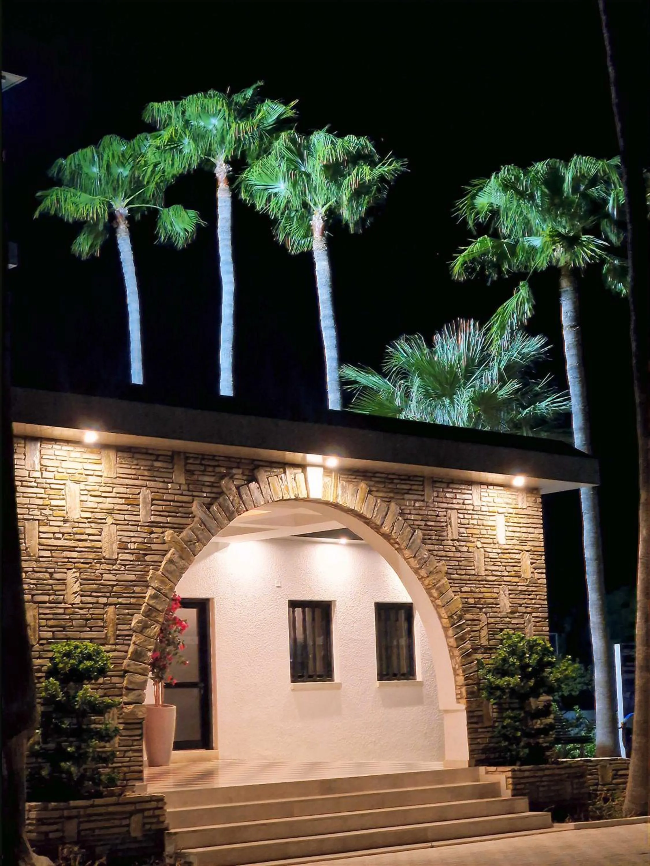 Facade/entrance in Sveltos Hotel