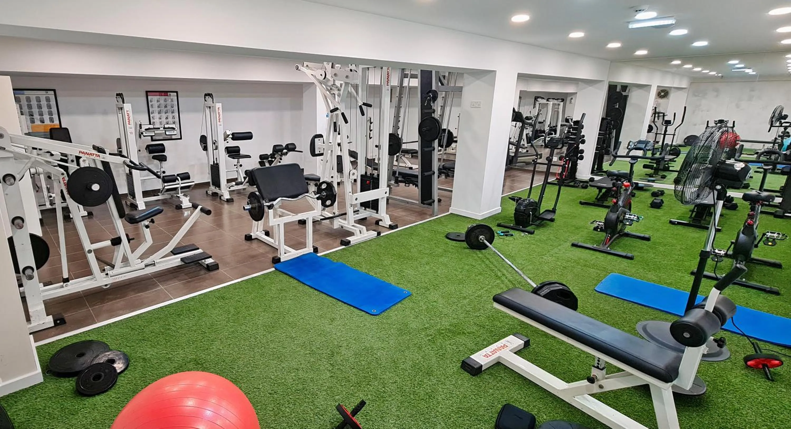 Fitness centre/facilities in Sveltos Hotel