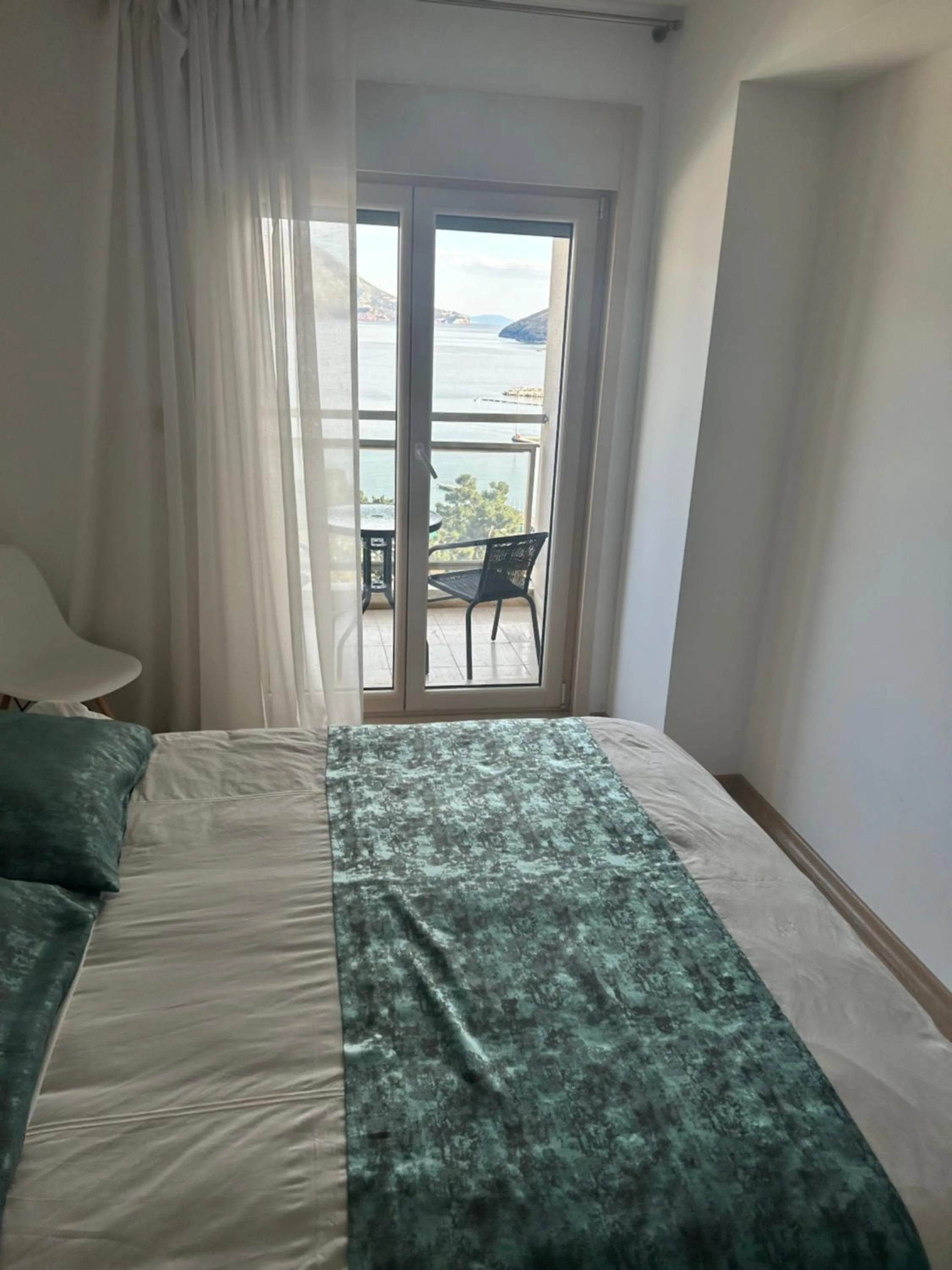 Bed in Apartments Krug