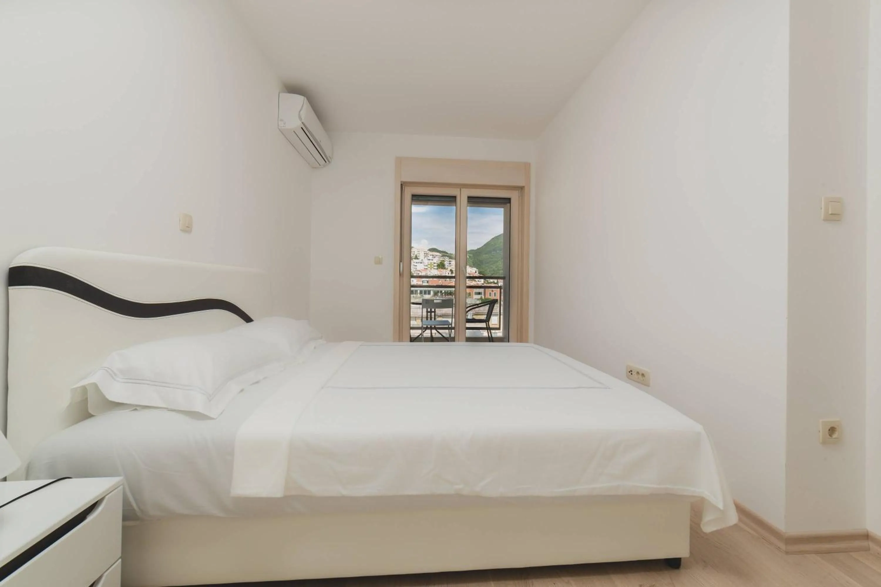 Bed in Apartments Krug