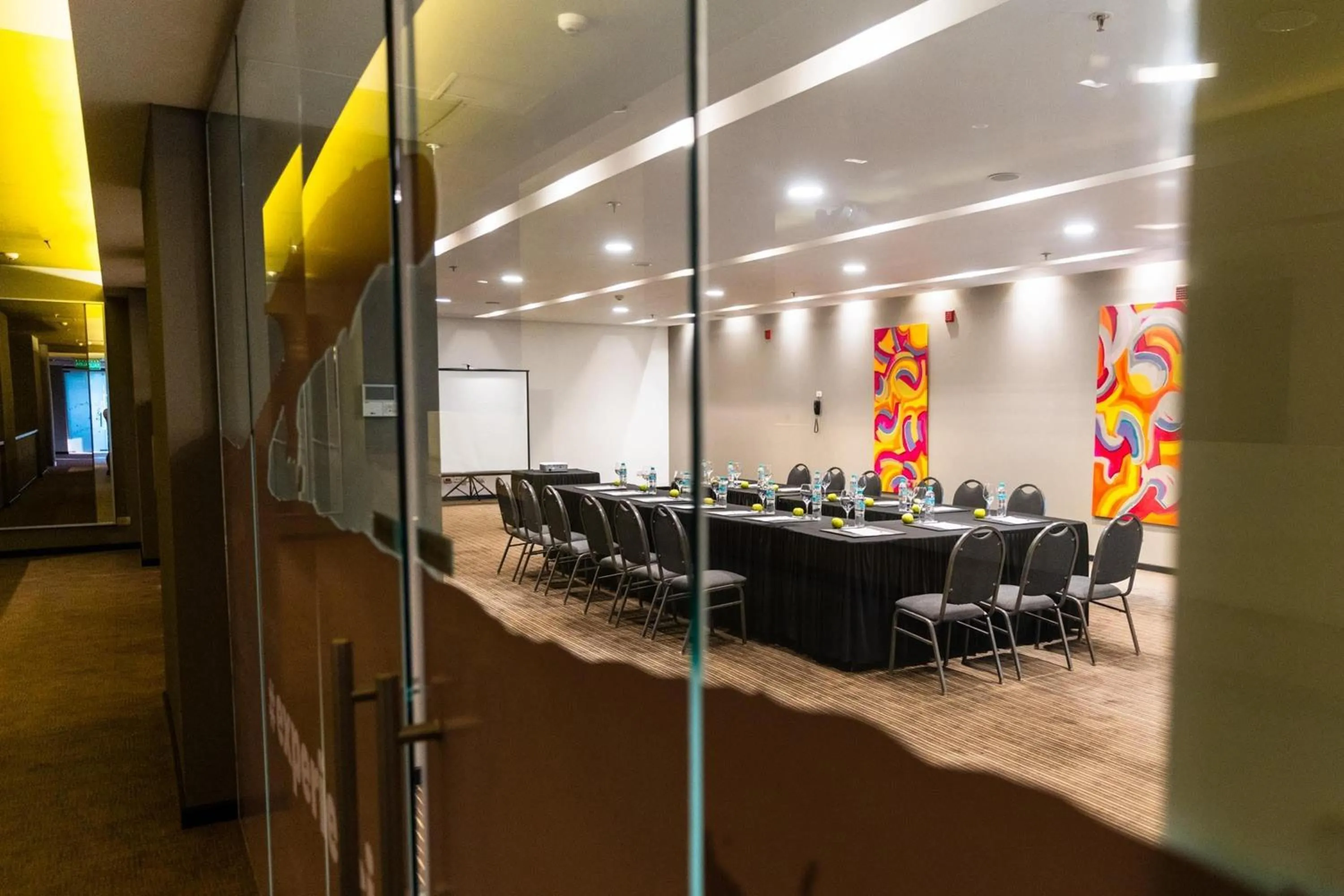 Meeting/conference room in Esplendor by Wyndham Mendoza