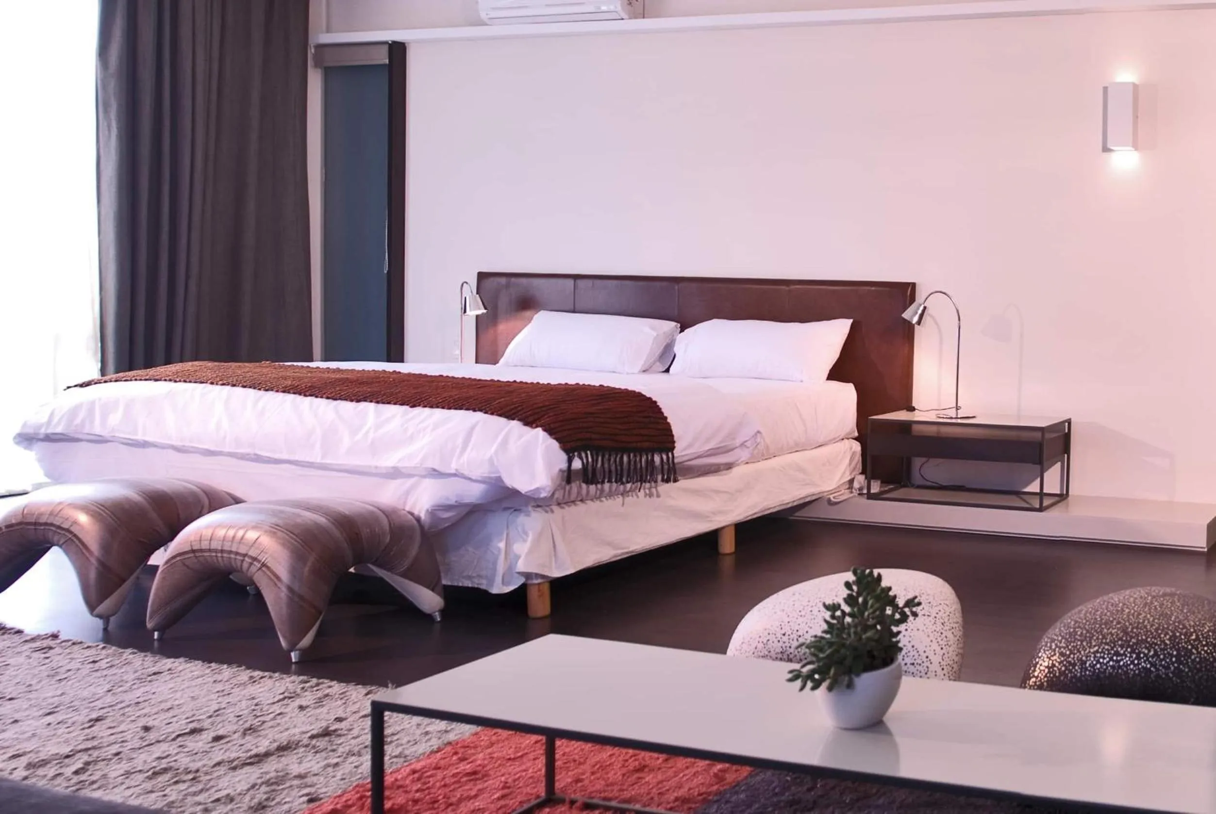 Photo of the whole room, Bed in Esplendor by Wyndham Mendoza