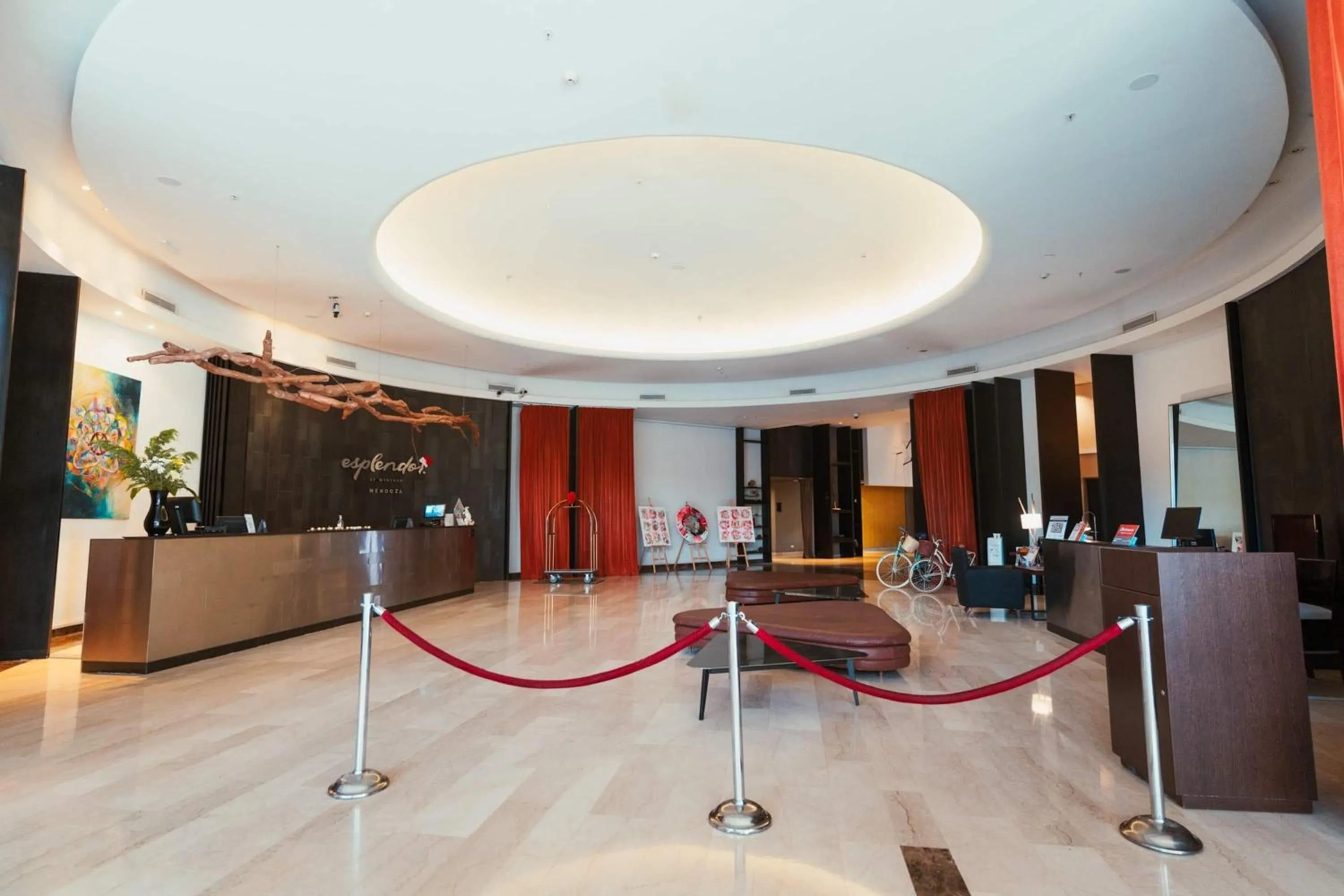 Lobby or reception in Esplendor by Wyndham Mendoza