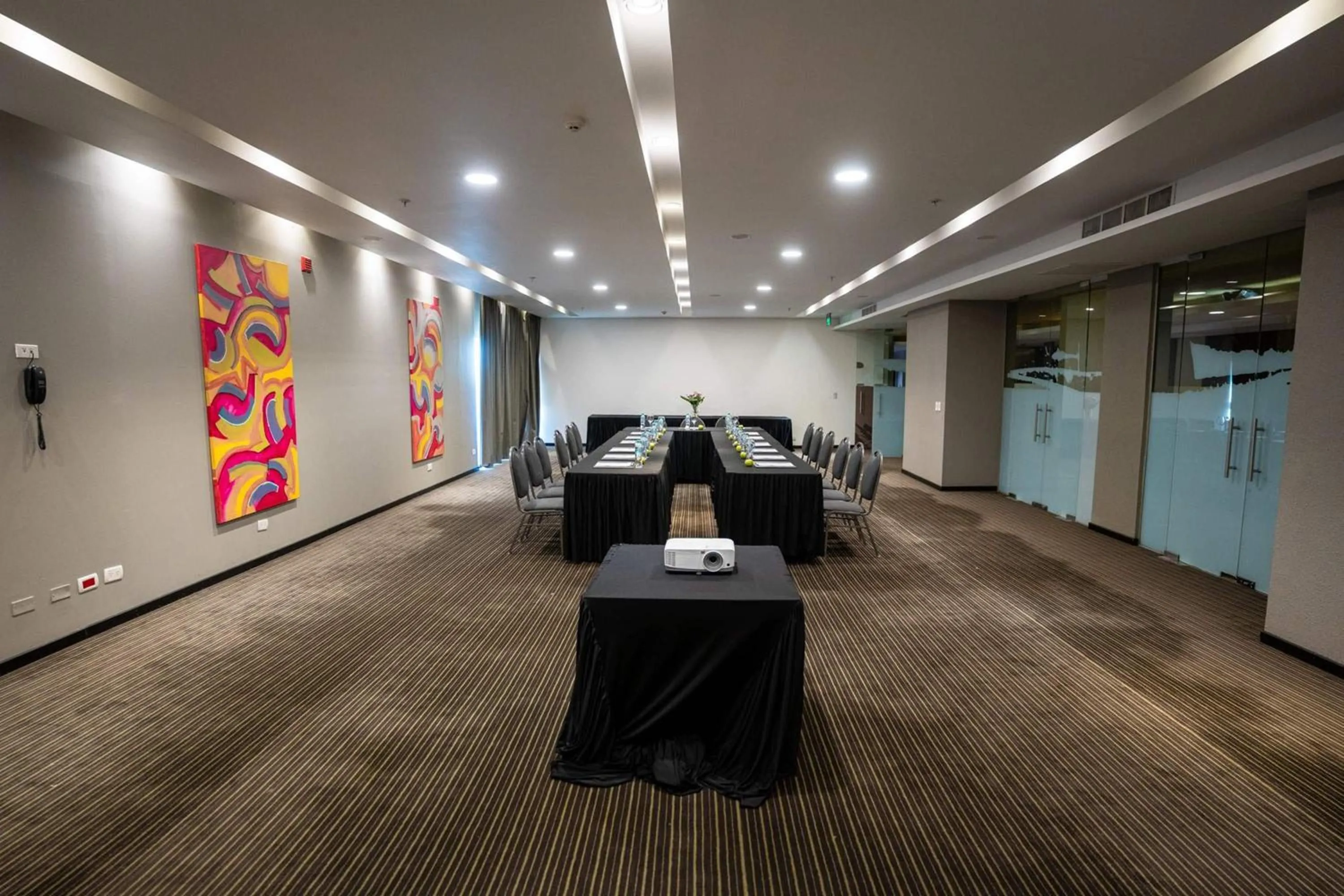 Meeting/conference room in Esplendor by Wyndham Mendoza