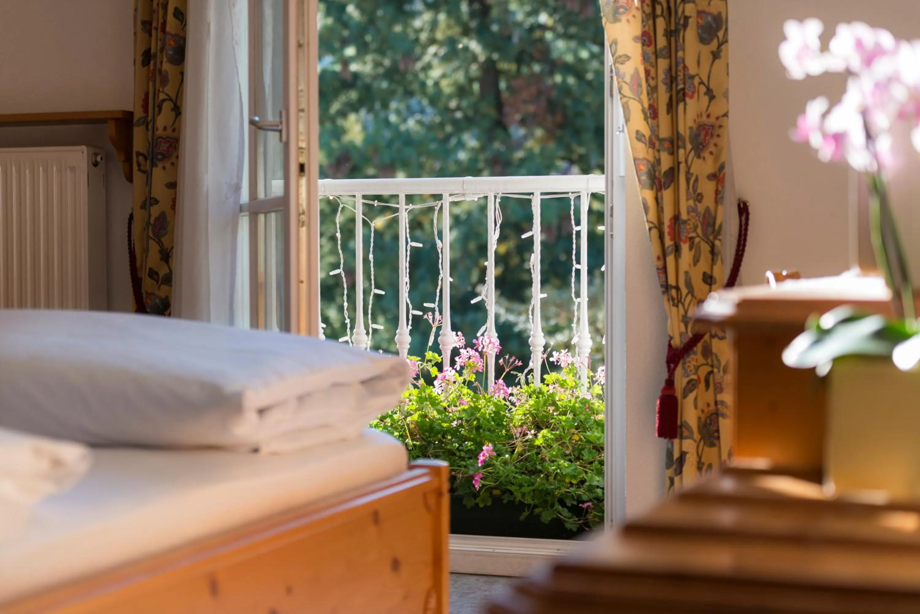 Decorative detail, Bed in Posthotel Lamm