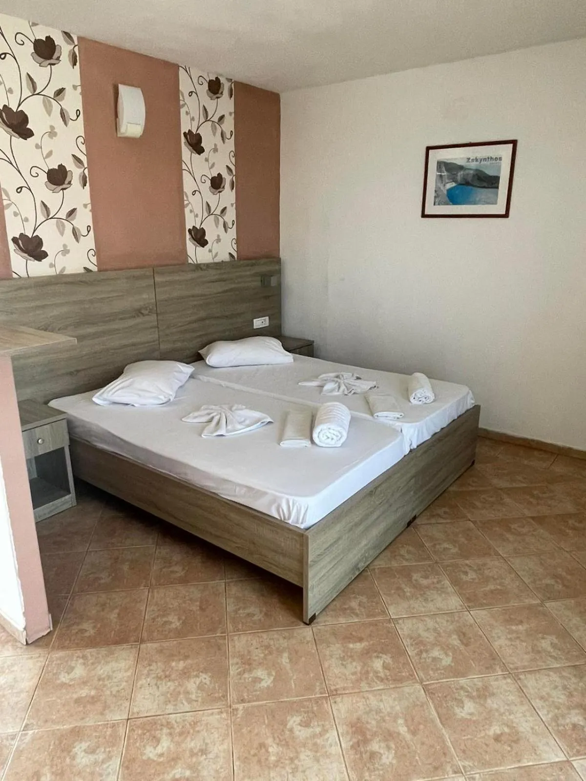 Bed in Clear Horizon