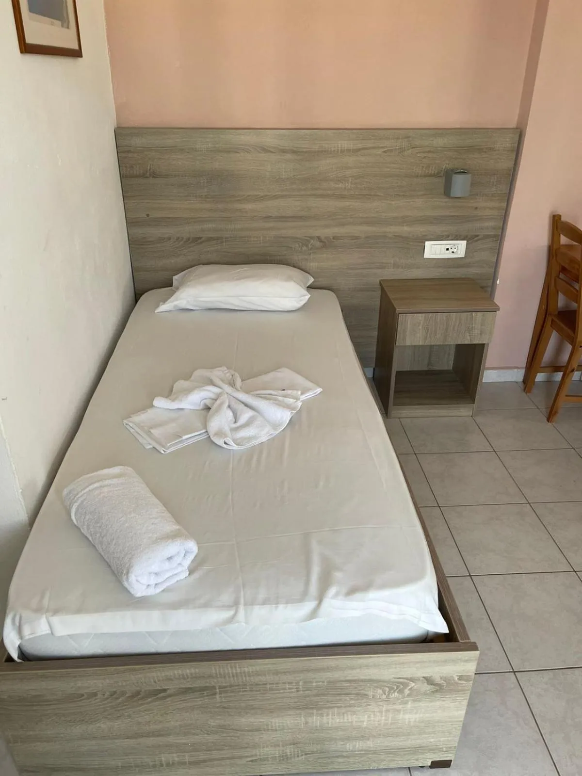 Bed in Clear Horizon