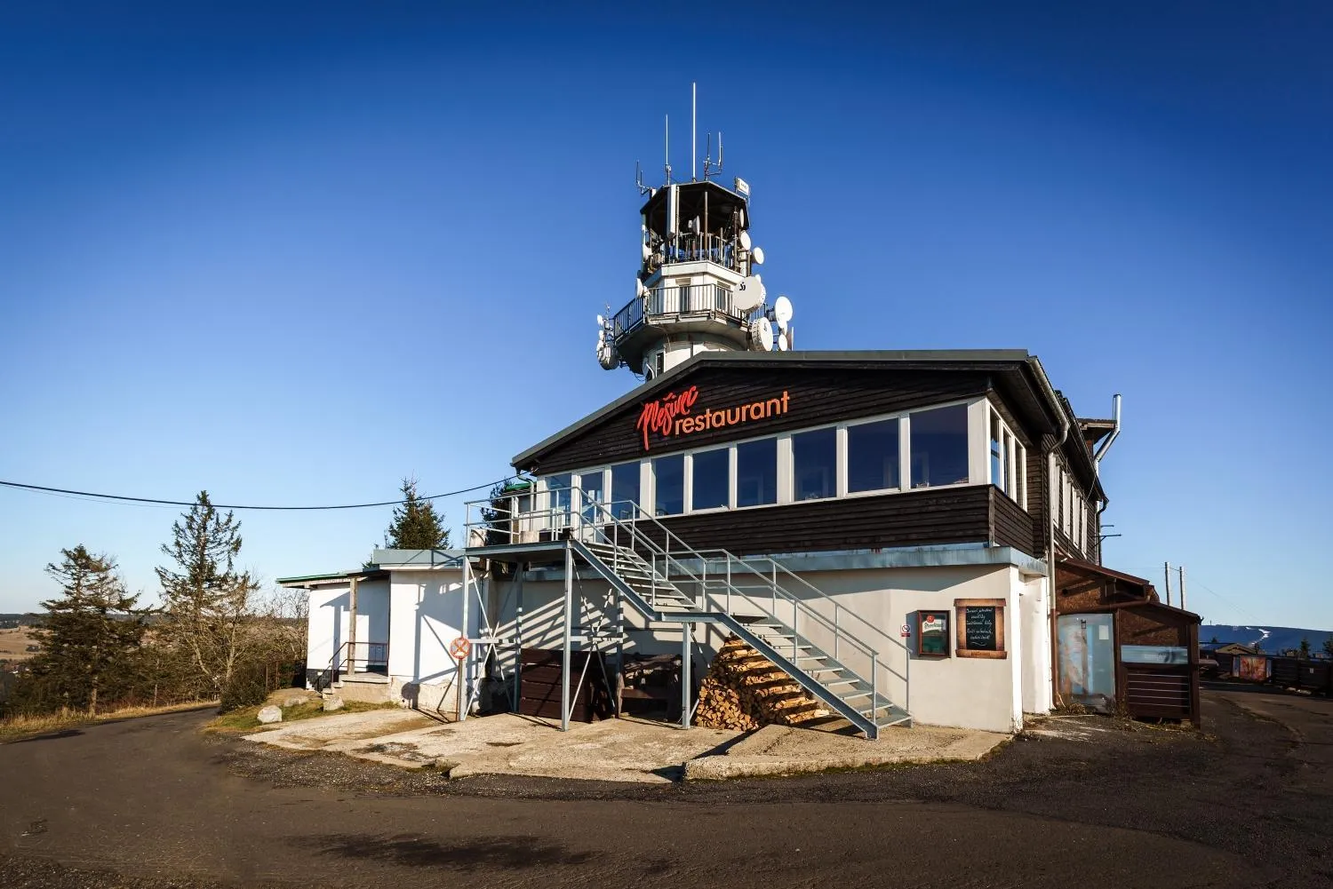 Restaurant/places to eat in Hotel Plesivec