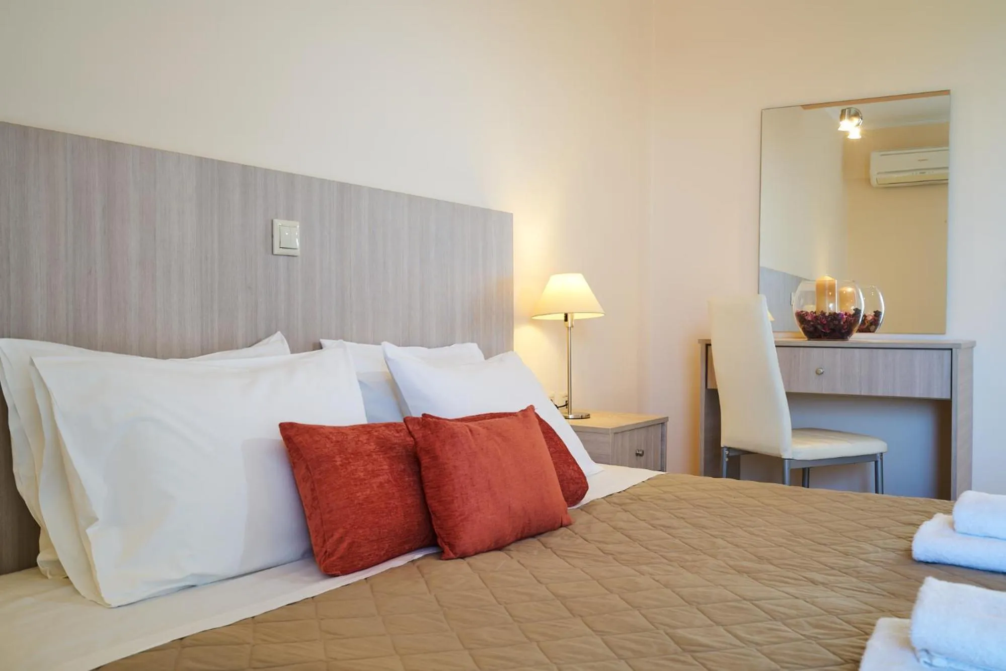 Photo of the whole room, Bed in Hotel Varres