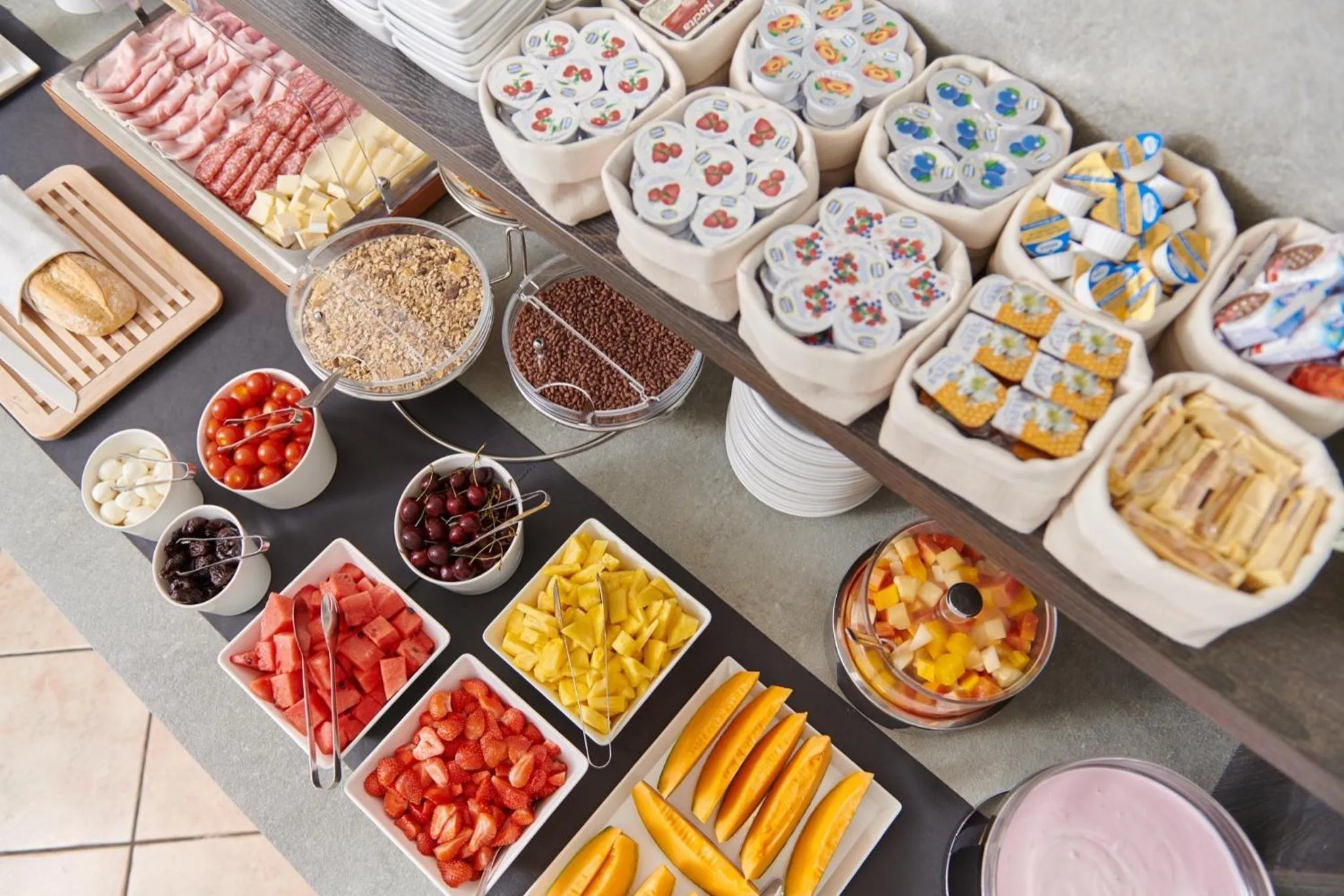 Buffet breakfast in Albergo Del Garda